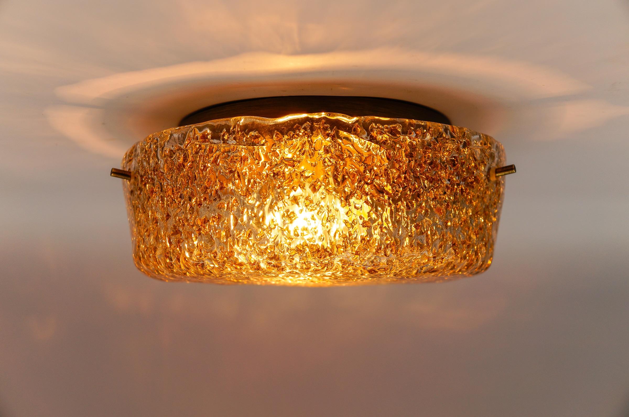 Metà XX secolo 1. di 3 lampade da incasso in vetro di Murano, Italia, anni '60 in vendita