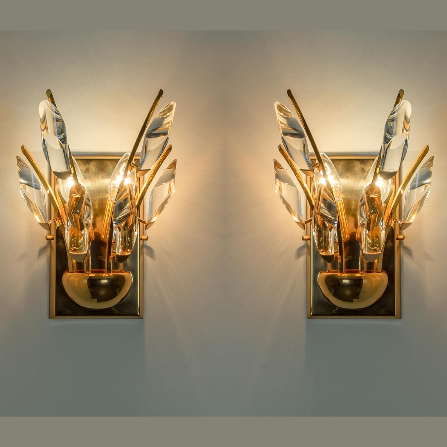 1 de 3 de Candelabros de latón dorado, Stilkronen, 1975 finales del siglo XX en venta