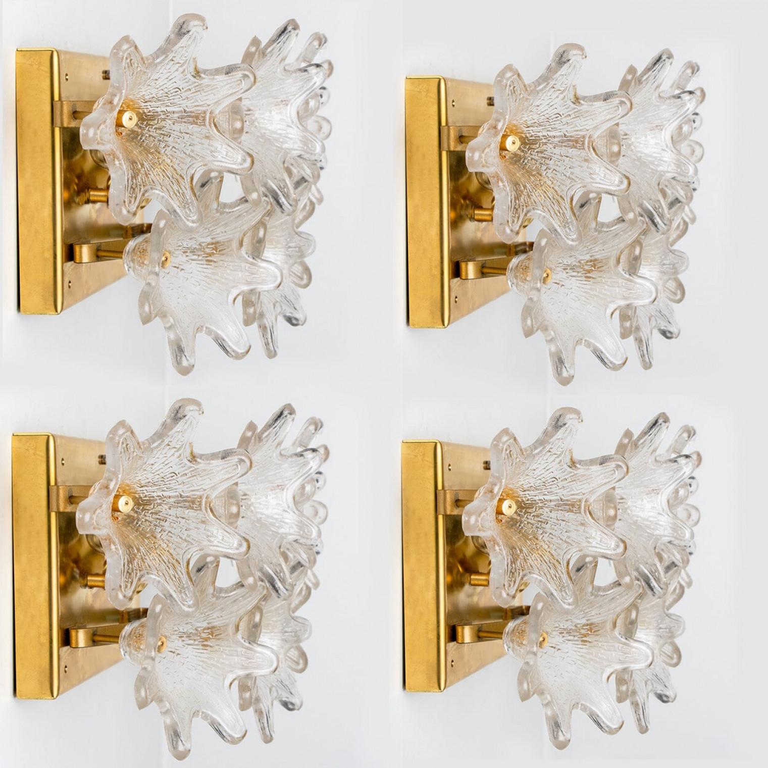 1 di 3 coppie di grandi lampade da parete in vetro di Murano in ottone e oro di Paolo Venini per VeArt in vendita 6