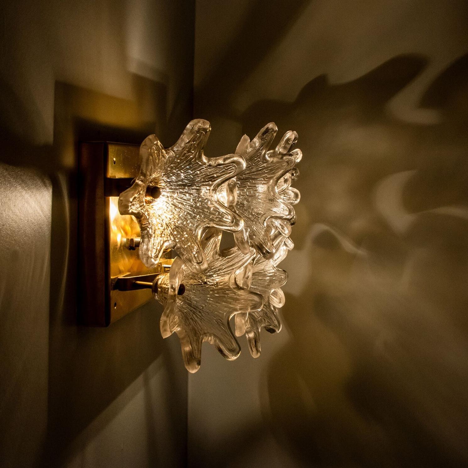 1 di 3 coppie di grandi lampade da parete in vetro di Murano in ottone e oro di Paolo Venini per VeArt in vendita 10