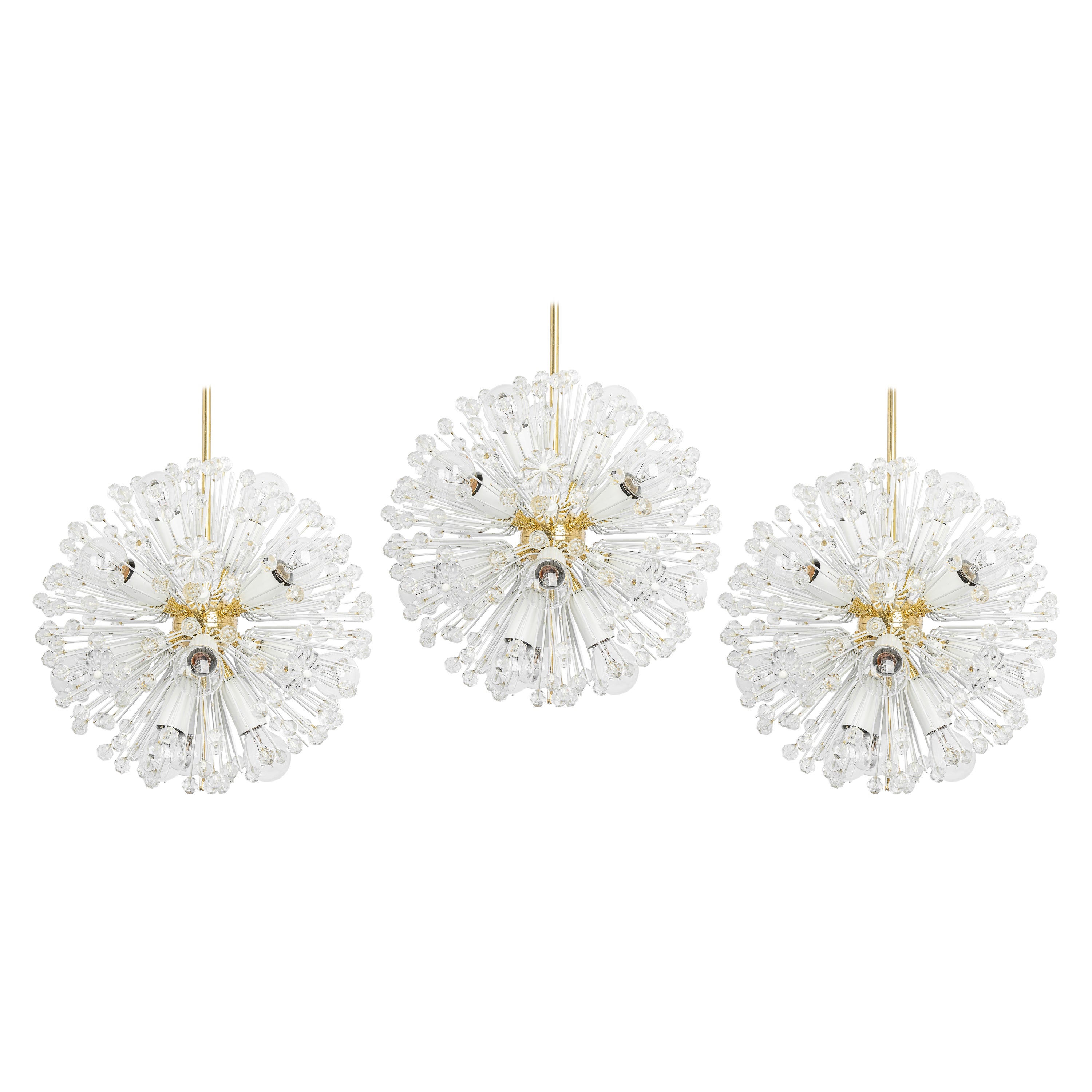 1 des 3 lampes à suspension Petie en laiton en forme d'étoile par Emil Stejnar, Autriche, années 1960 en vente