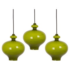 1 des 3 petites lampes suspendues vertes conçues par Hans-Agne Jakobsson pour Staff  1970s