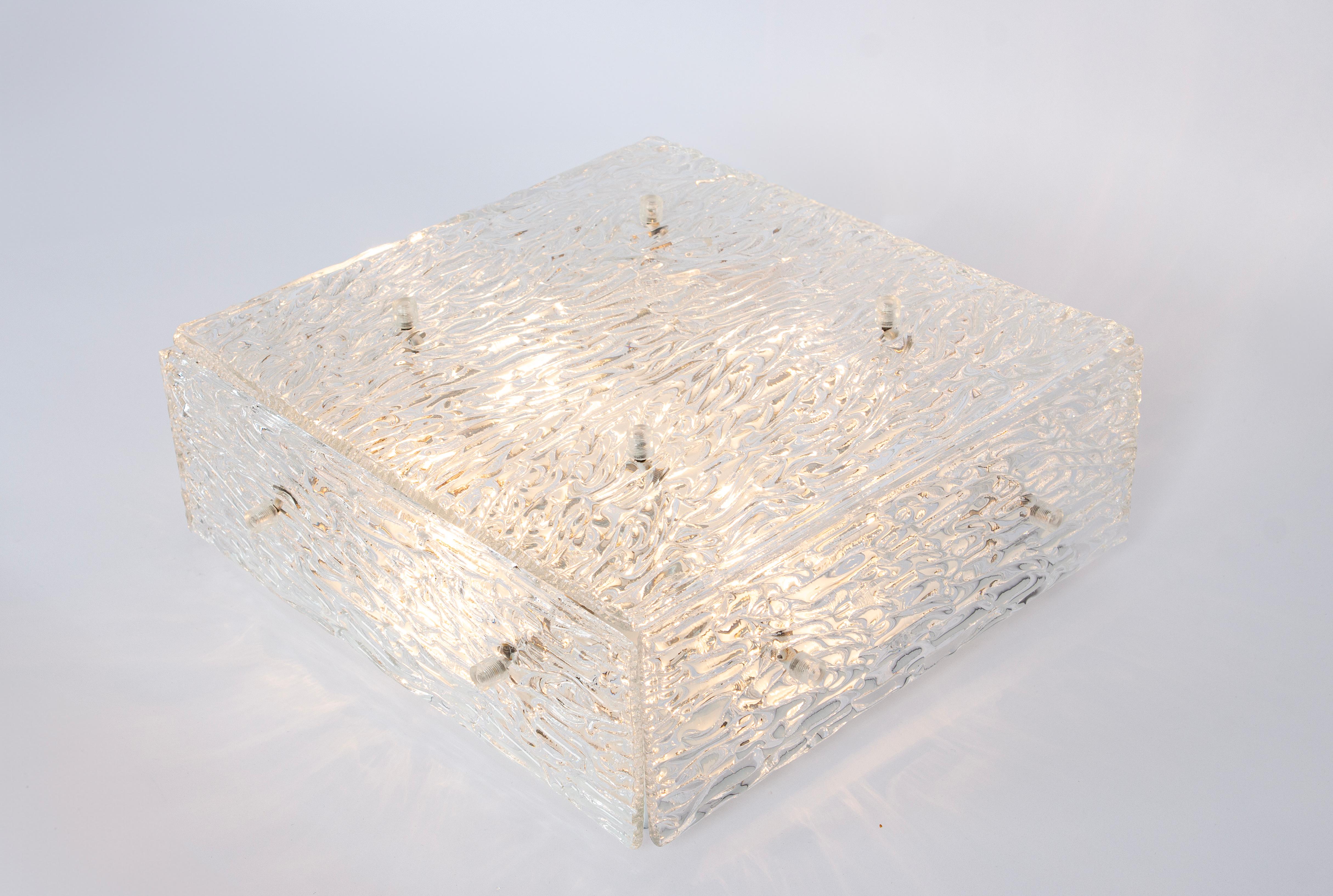 1 des 3 petites plafonniers en verre de Murano de Kalmar, Autriche, années 1960 en vente 4