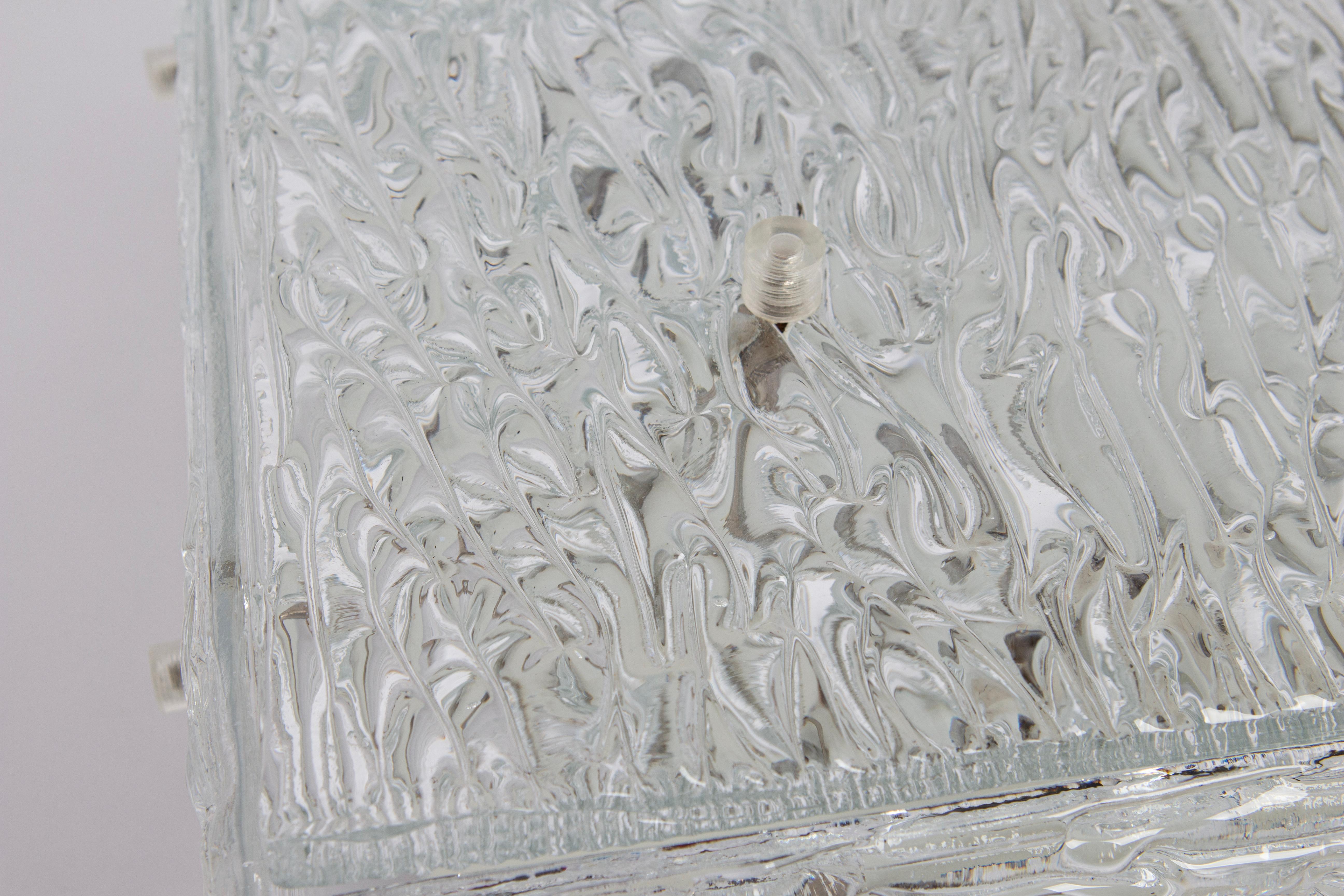 Mid-Century Modern 1 des 3 petites plafonniers en verre de Murano de Kalmar, Autriche, années 1960 en vente