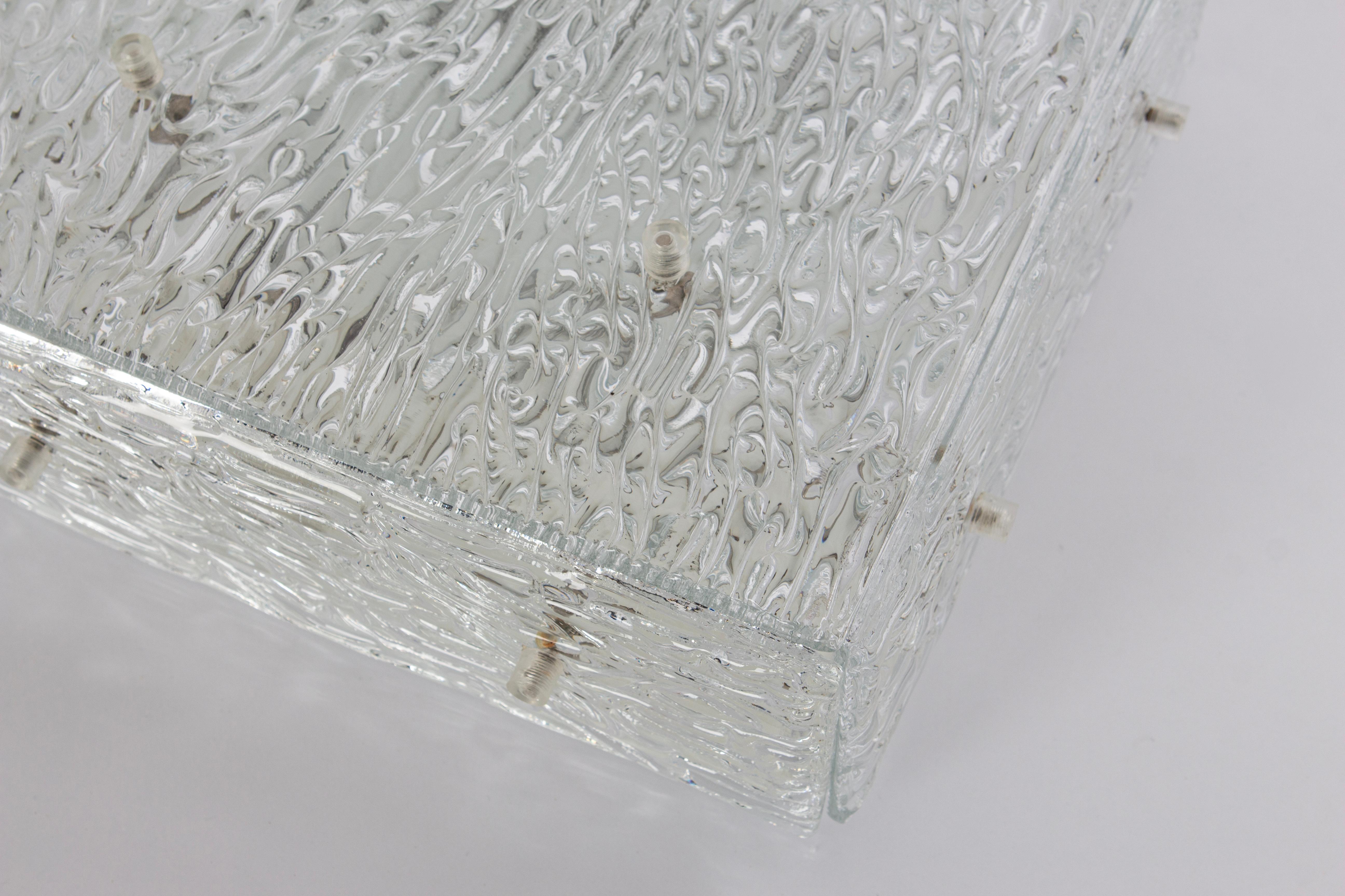 1 des 3 petites plafonniers en verre de Murano de Kalmar, Autriche, années 1960 Bon état - En vente à Aachen, NRW