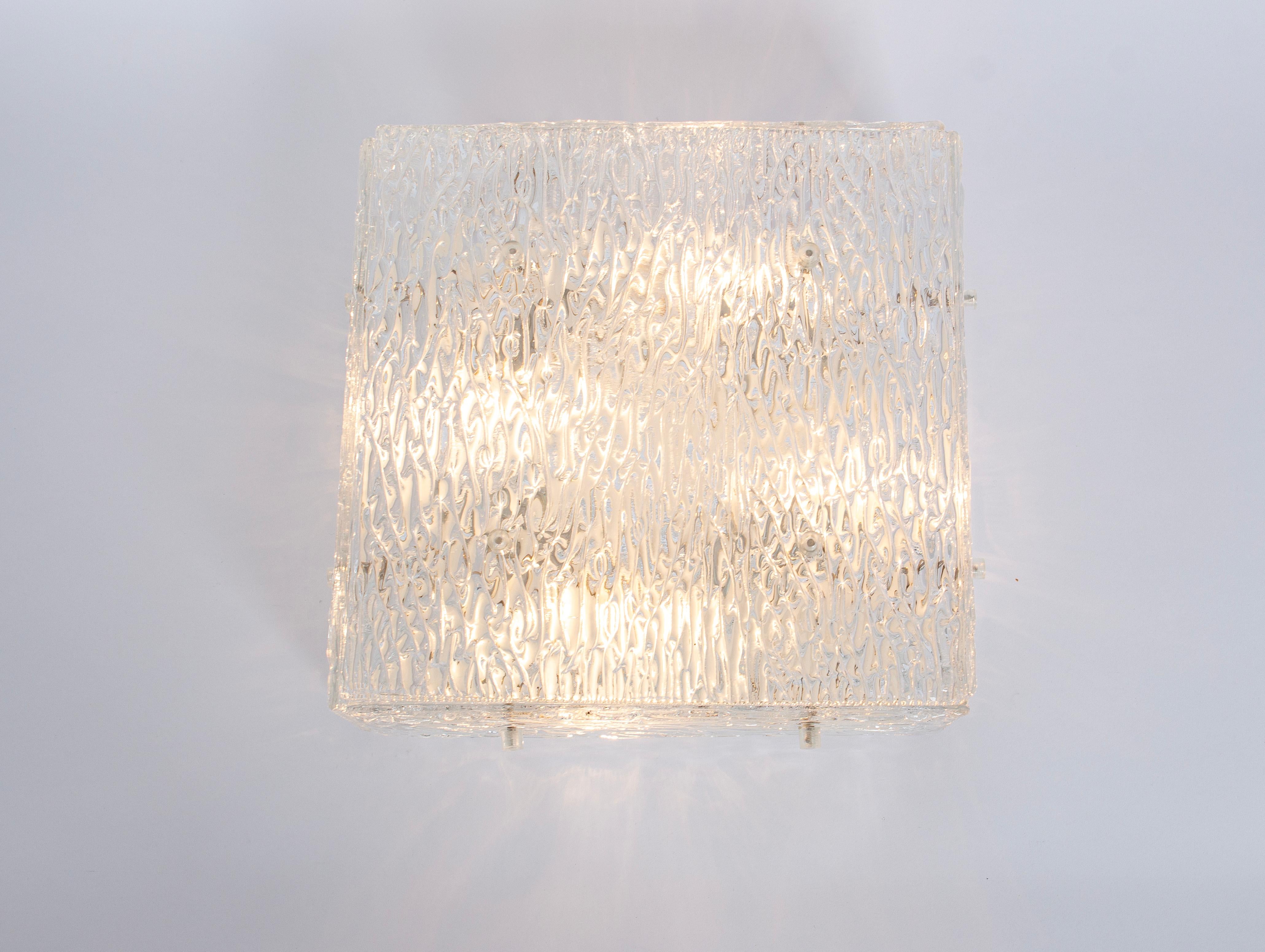 Métal 1 des 3 petites plafonniers en verre de Murano de Kalmar, Autriche, années 1960 en vente
