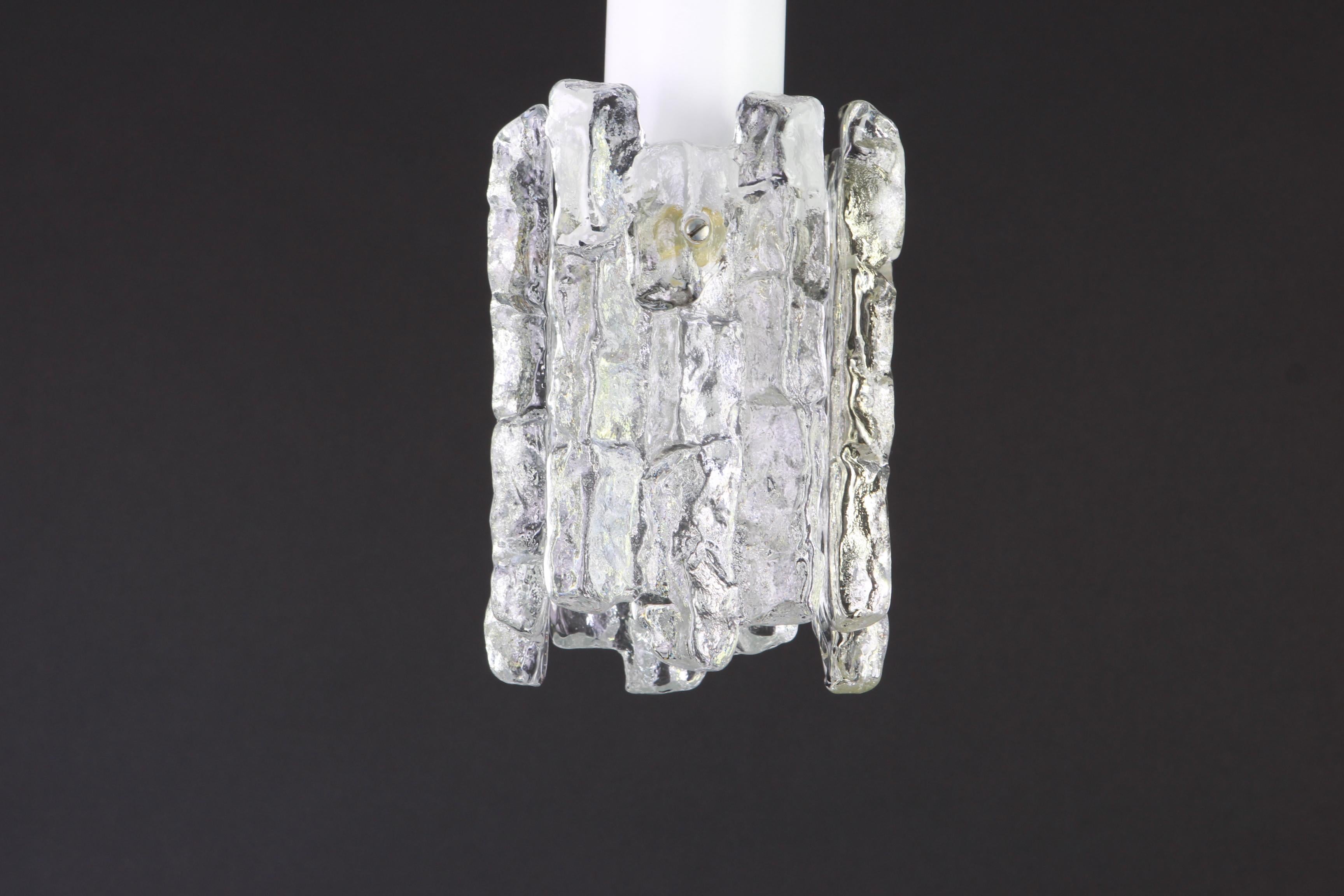 Mid-Century Modern 1 des 3 petites lampes encastrées en verre de Murano par Kalmar, Autriche, années 1960 en vente