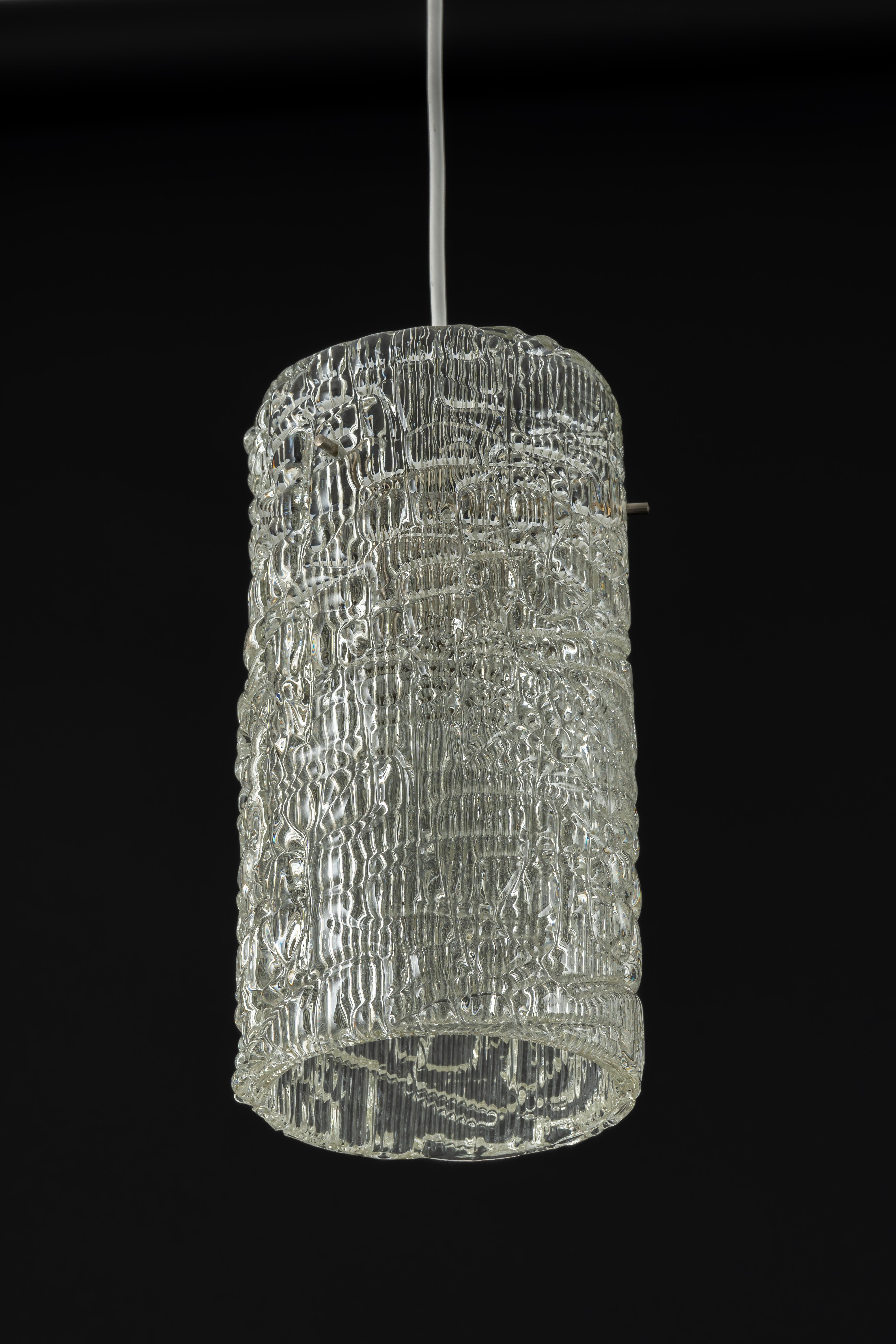 1 of 3 Petite Murano Pendant Lights by Kalmar, 1960s In Good Condition In Aachen, NRW