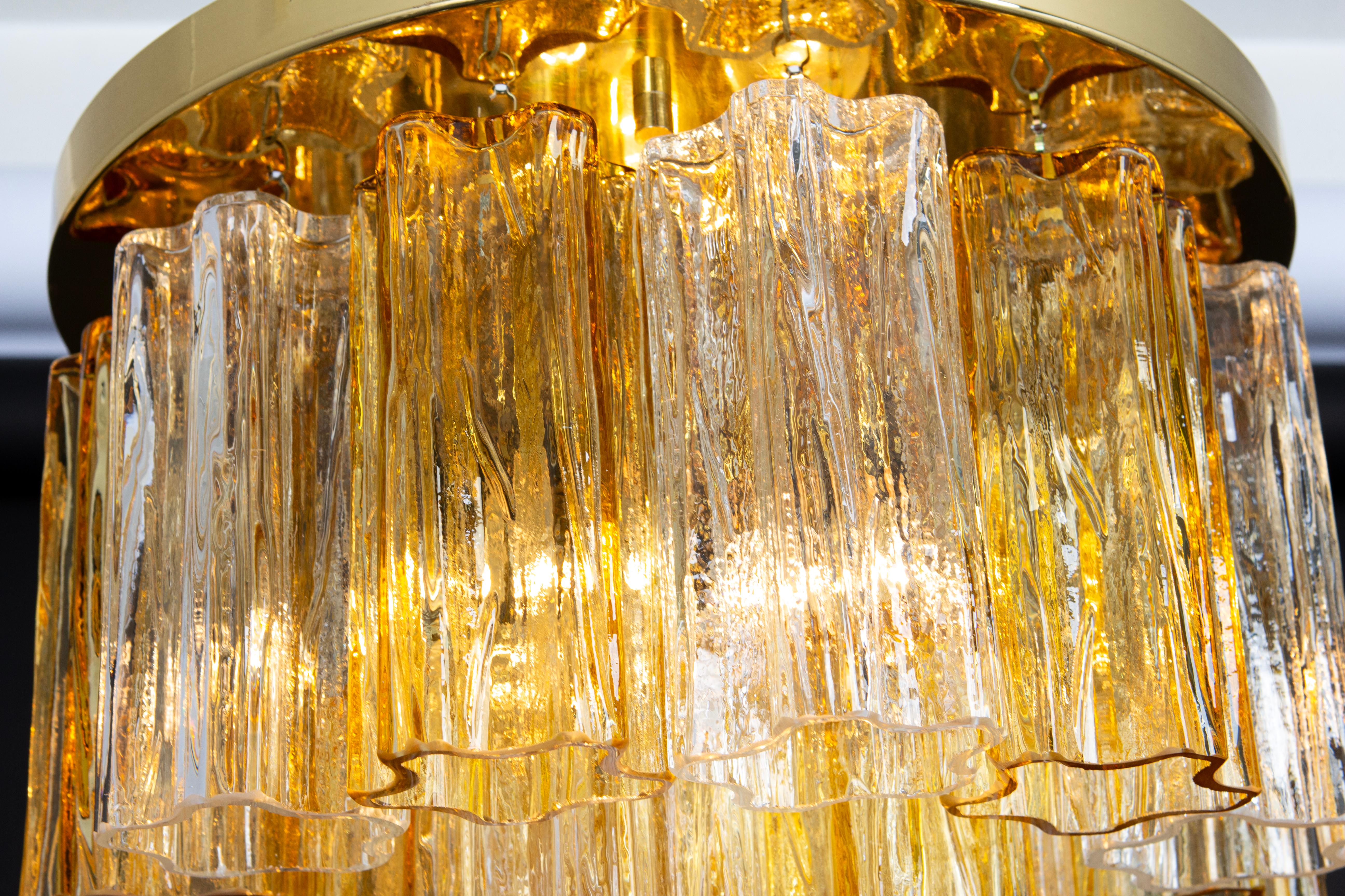 1 von 3 Petite Tronchi Murano Glass Flush mount light Kalmar, Österreich, 1960er Jahre (Moderne der Mitte des Jahrhunderts) im Angebot