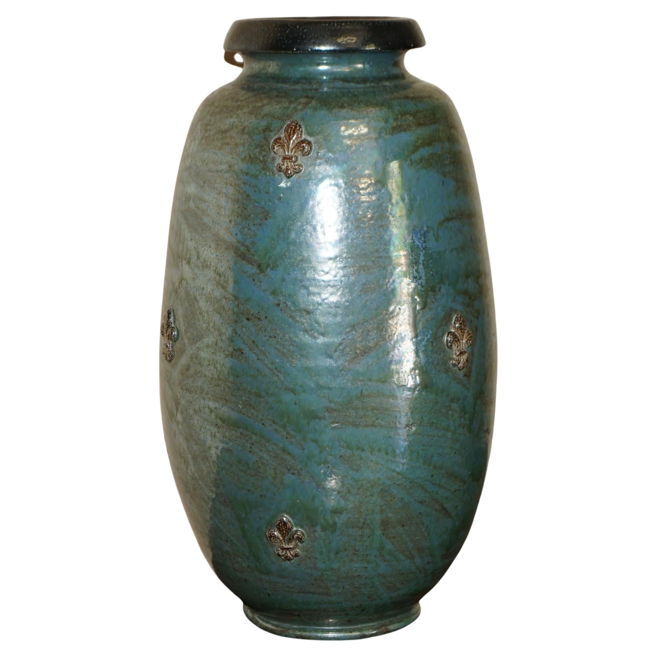 1 von 3 signiert Roger Guerin 1930 Fleur De Lis Keramik Steingut Keramik Vase Töpferwaren