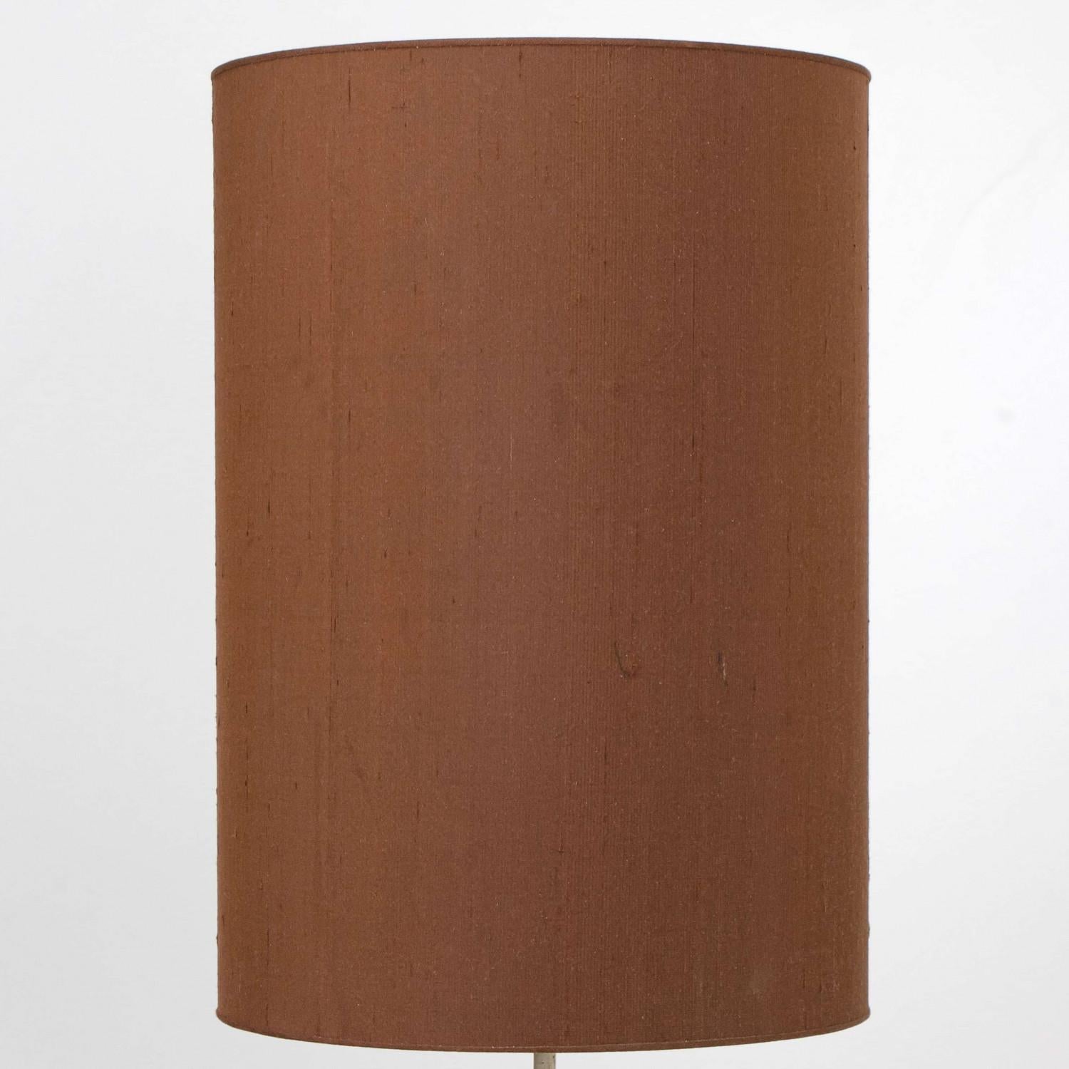 1 de 3 Lampes de table Soholm avec abat-jour en soie sur mesure, René Houben 1960 en vente 5