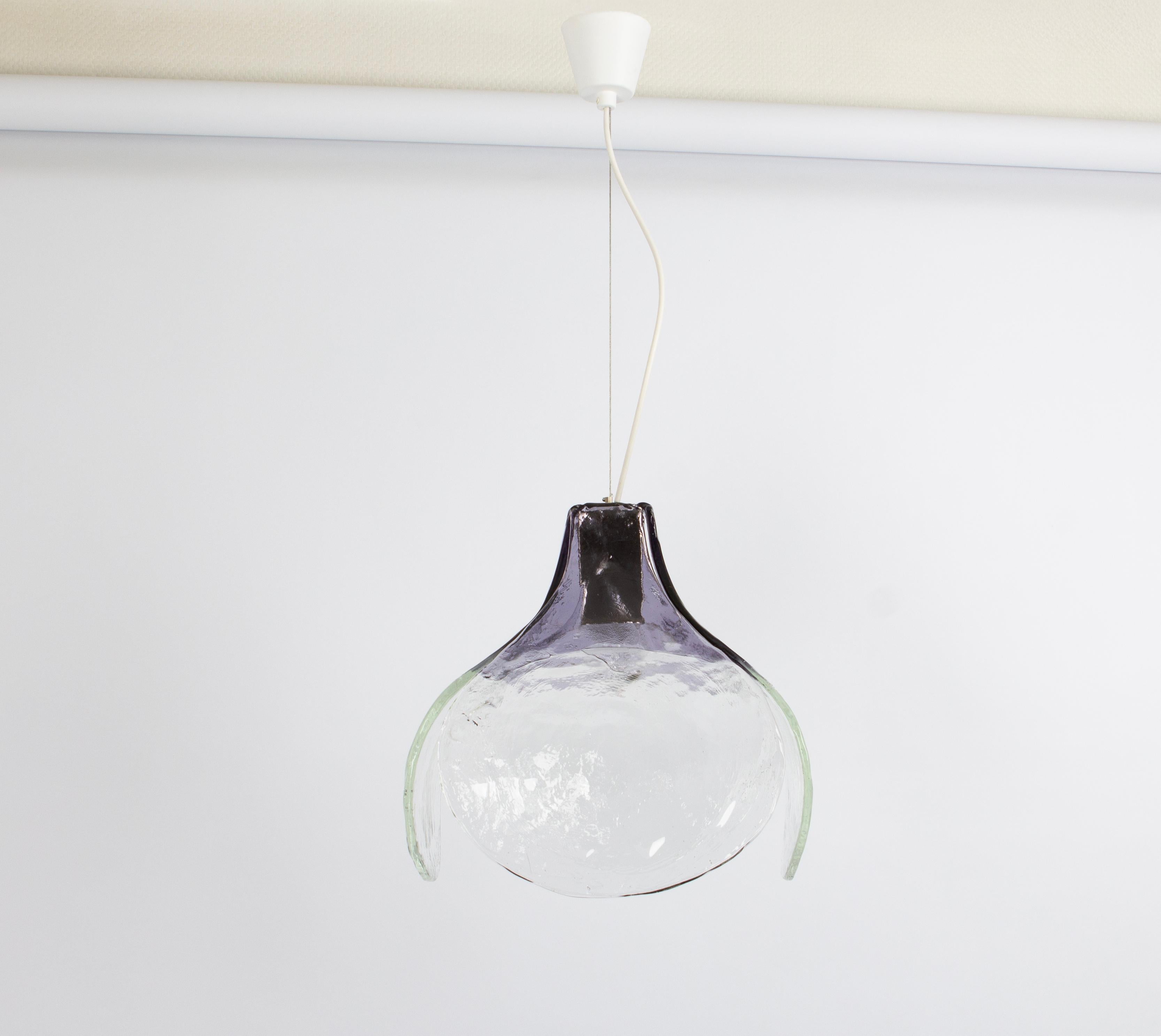 Fine XX secolo 1 of 3 Splendida lampada a sospensione di Murano disegnata da Carlo Nason per Kalmar, anni '70 in vendita