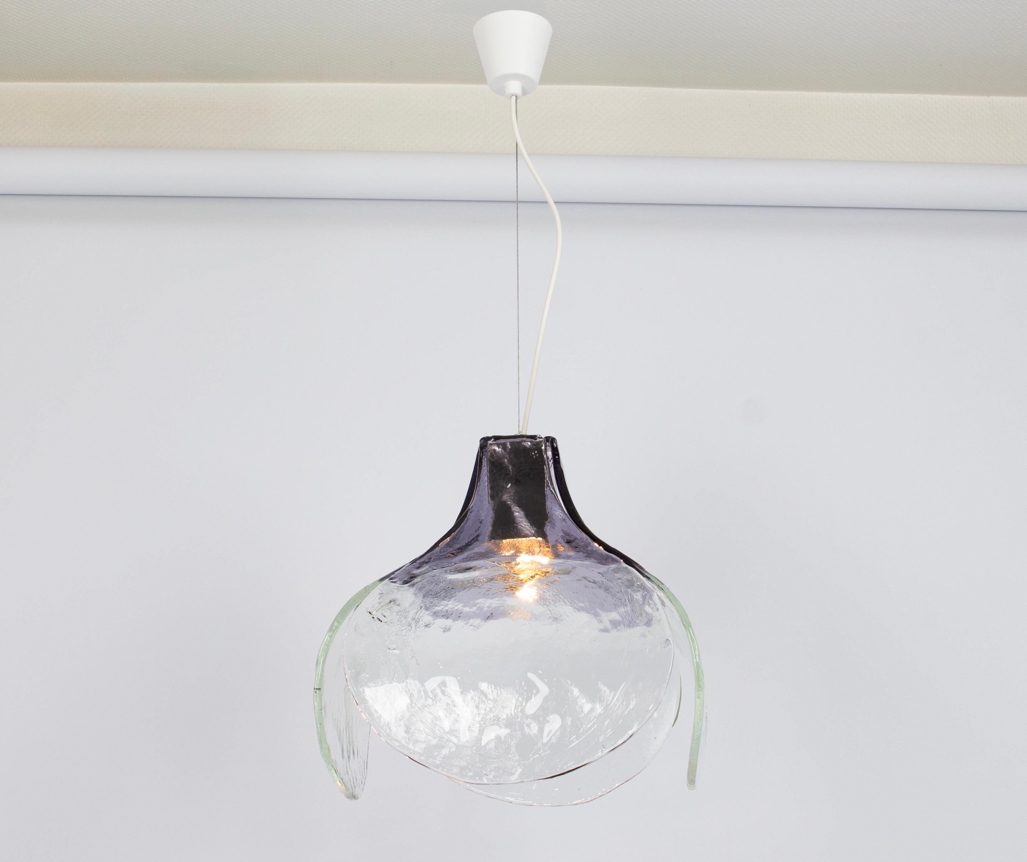 1 of 3 Splendida lampada a sospensione di Murano disegnata da Carlo Nason per Kalmar, anni '70 in vendita 1