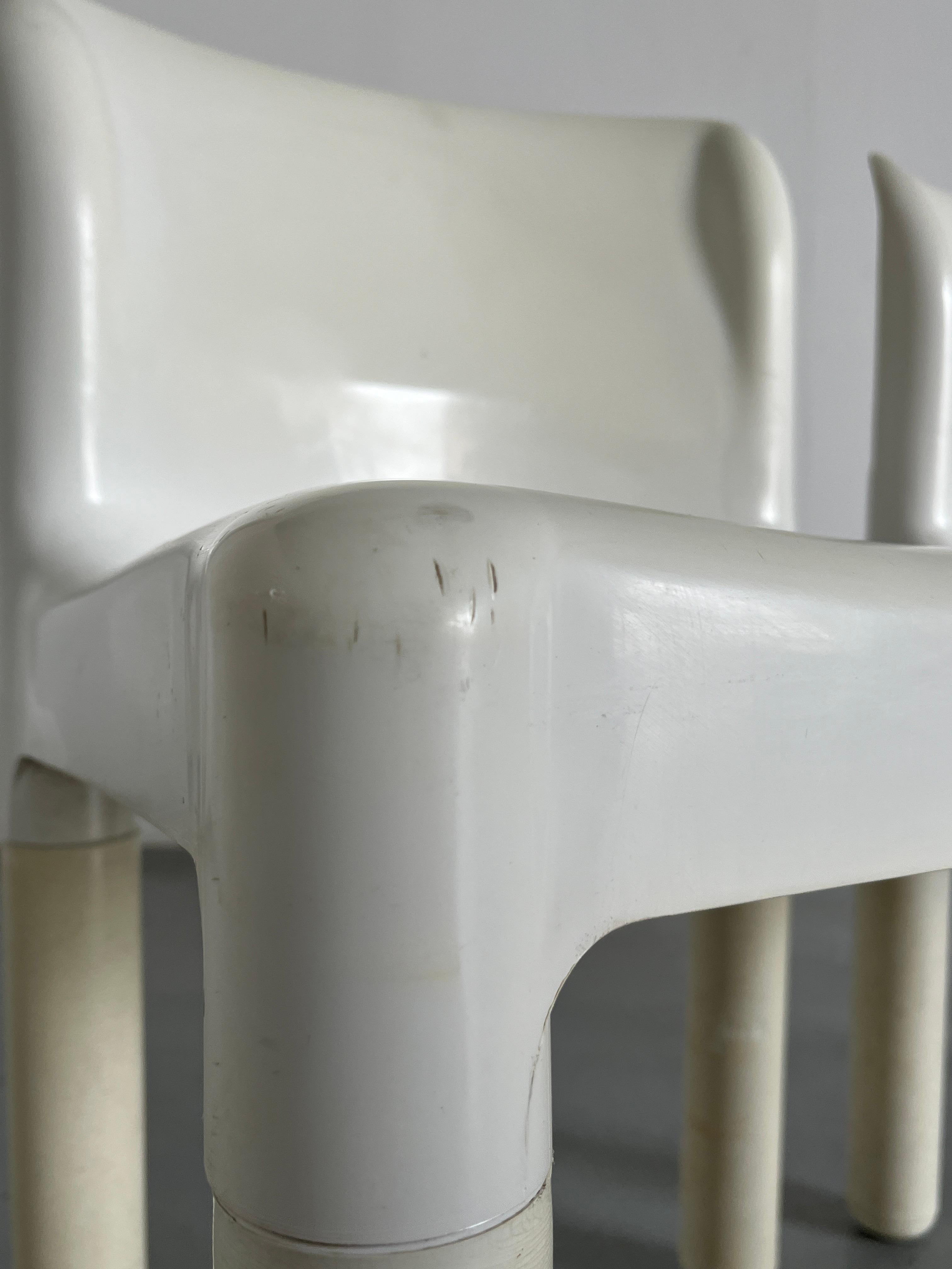 1 of 3 Vintage Carlo Bartoli 4875 Chairs for Kartell, White Edition, 1972 Italy For Sale 5