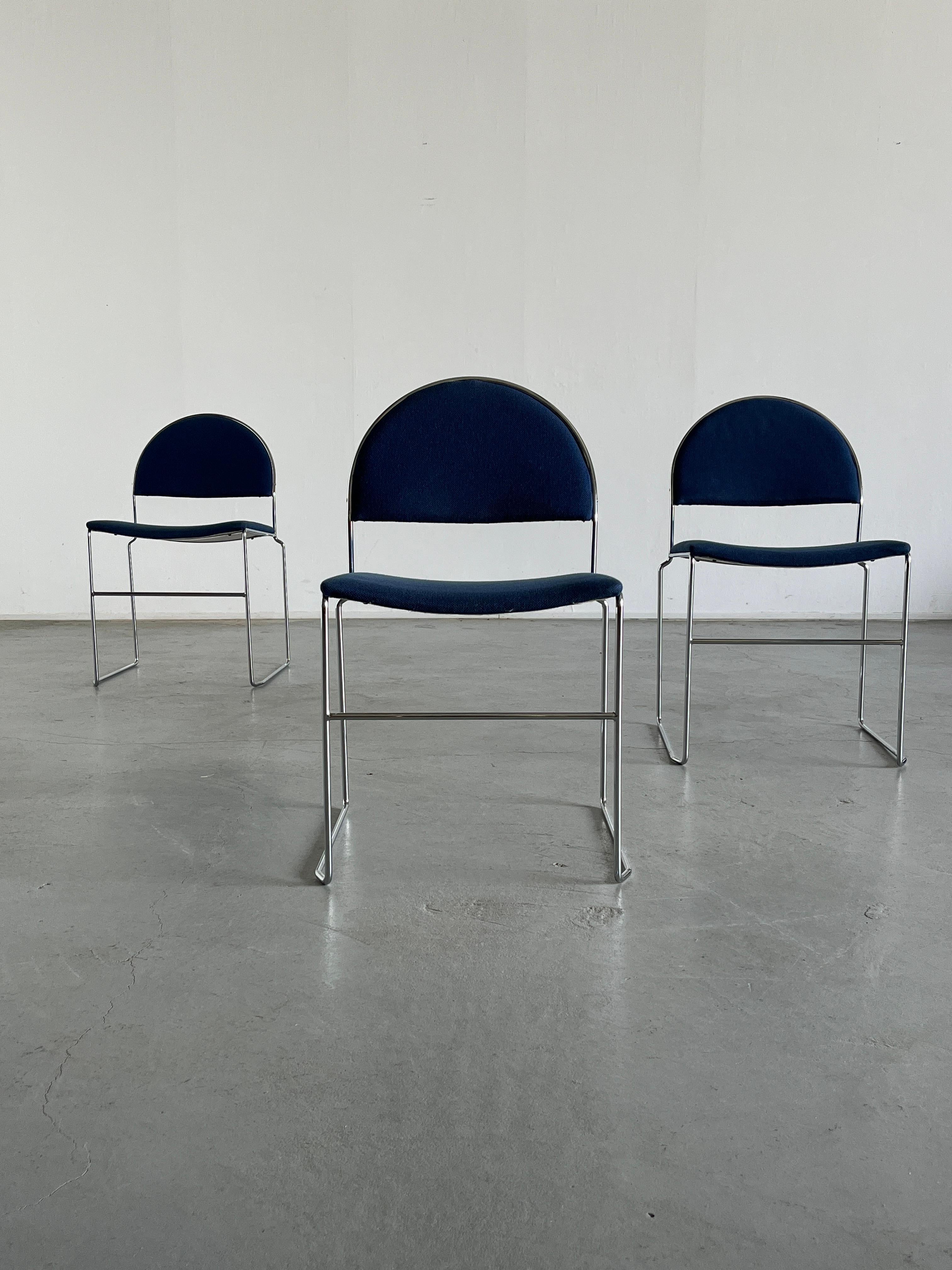 1 de 3 Sillas apilables vintage italianas cromadas de Superstudio Design Team Italiano