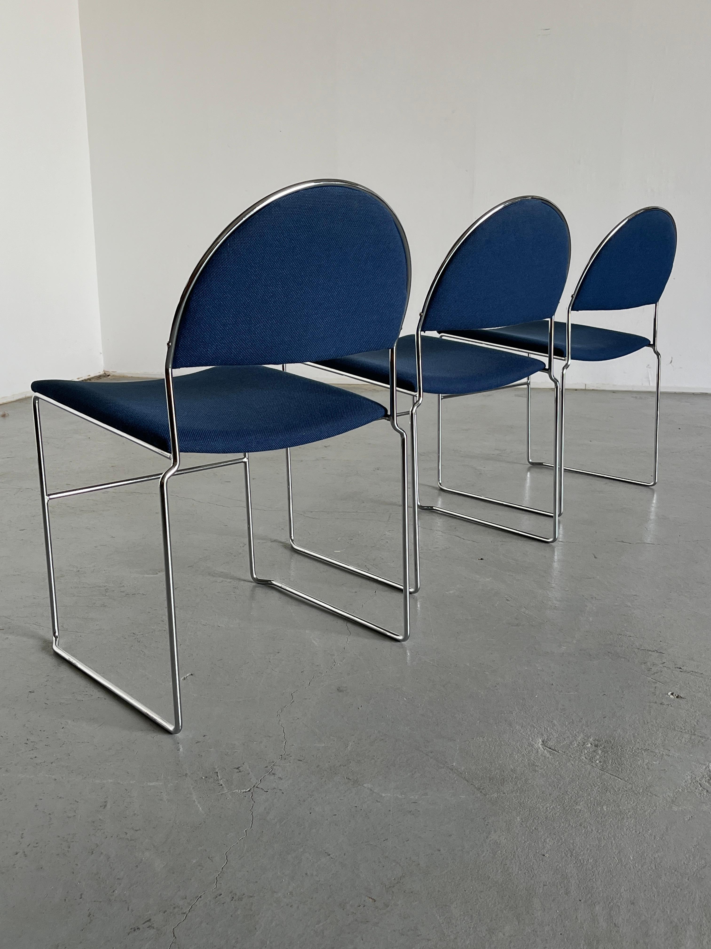 1 de 3 Sillas apilables vintage italianas cromadas de Superstudio Design Team 1