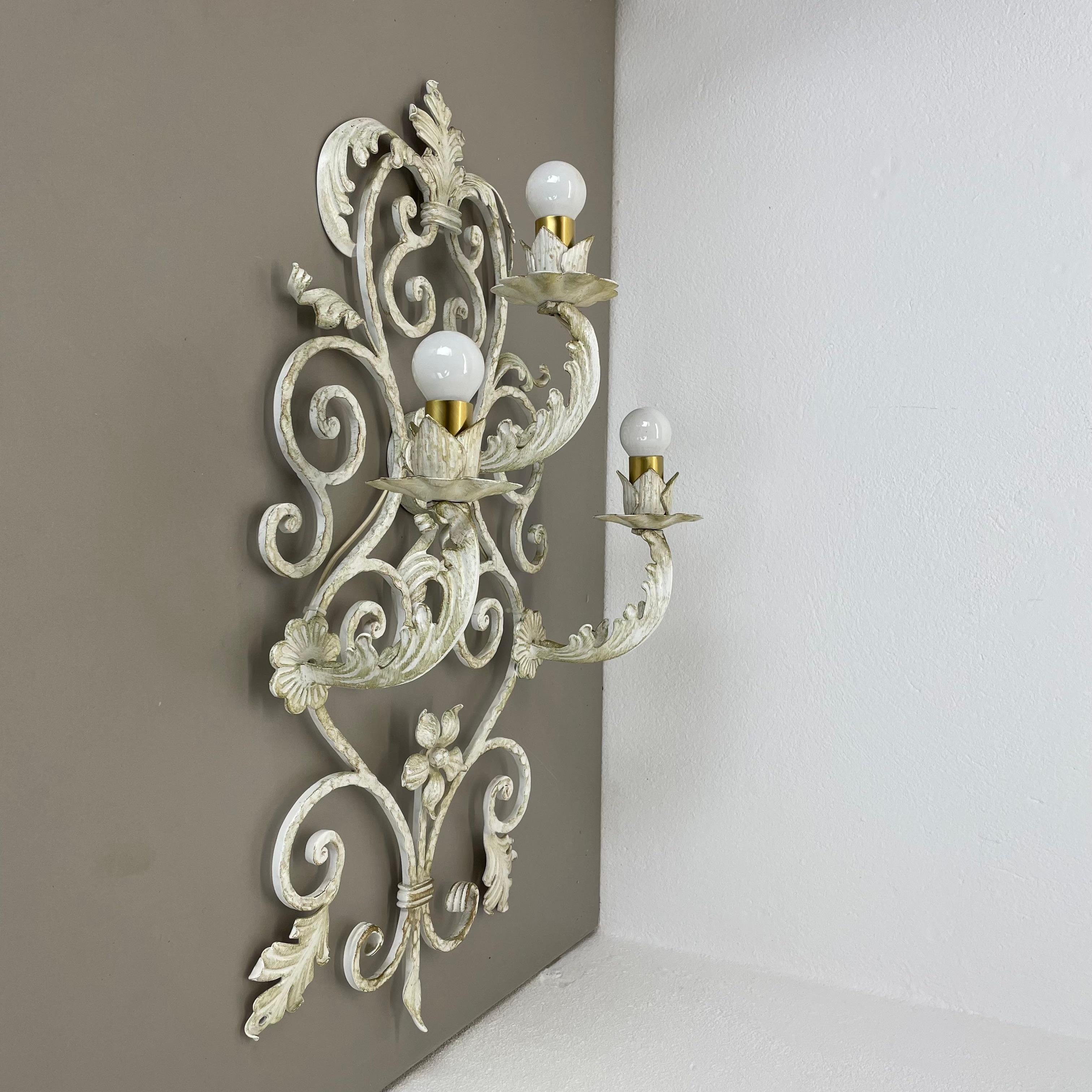 1 de 3 xxl 73cm blanco Metal Florentiner Teatro pared Light, Italia, 1970s Moderno de mediados de siglo en venta