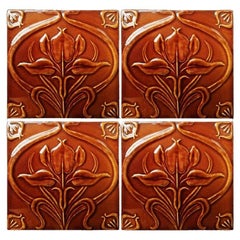 1 de 300 Azulejos en relieve Art Nouveau, Morialmé, hacia 1930