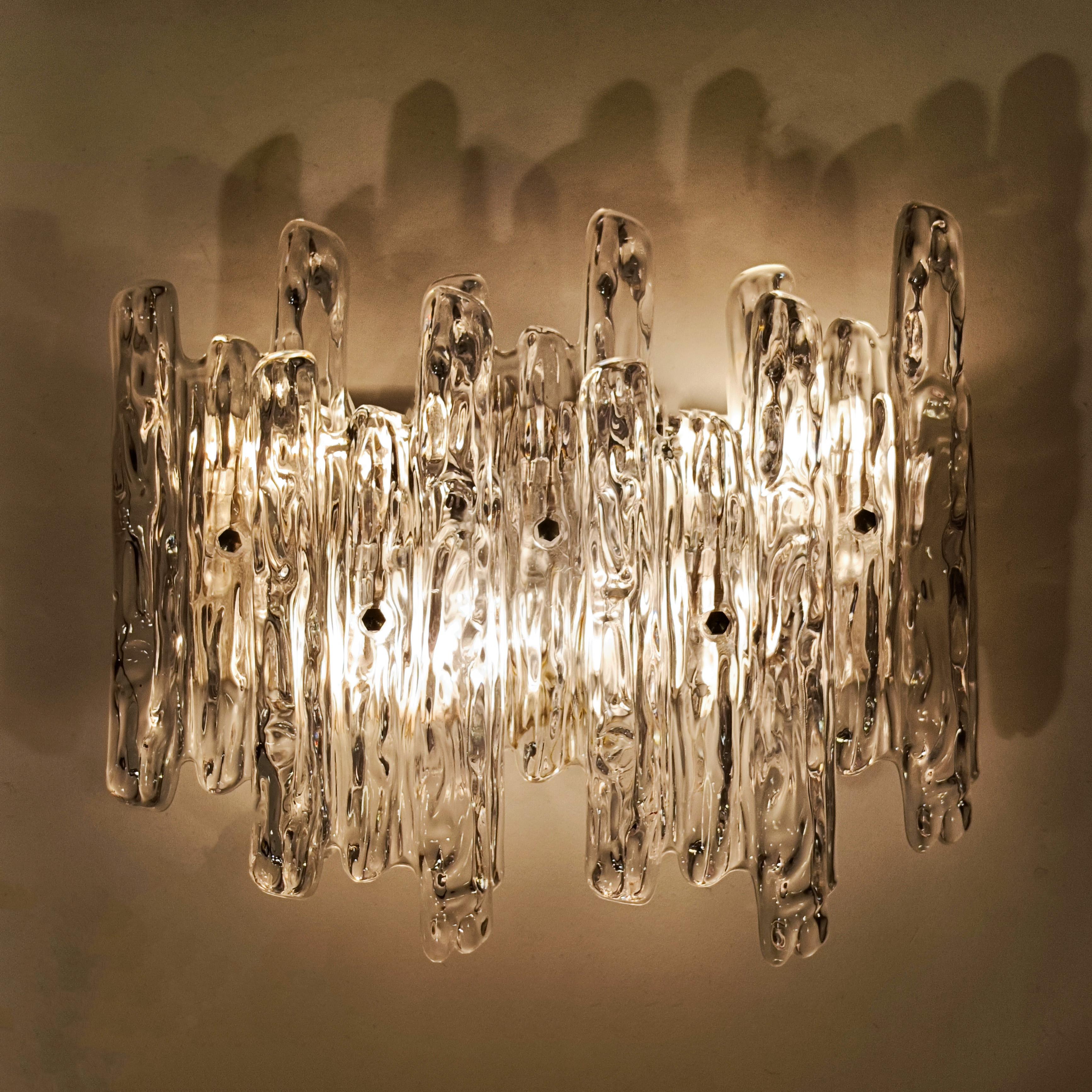 Stampato 1 of 34 Applique brutalista in stile Kalmar, Spagna, anni '70 in vendita