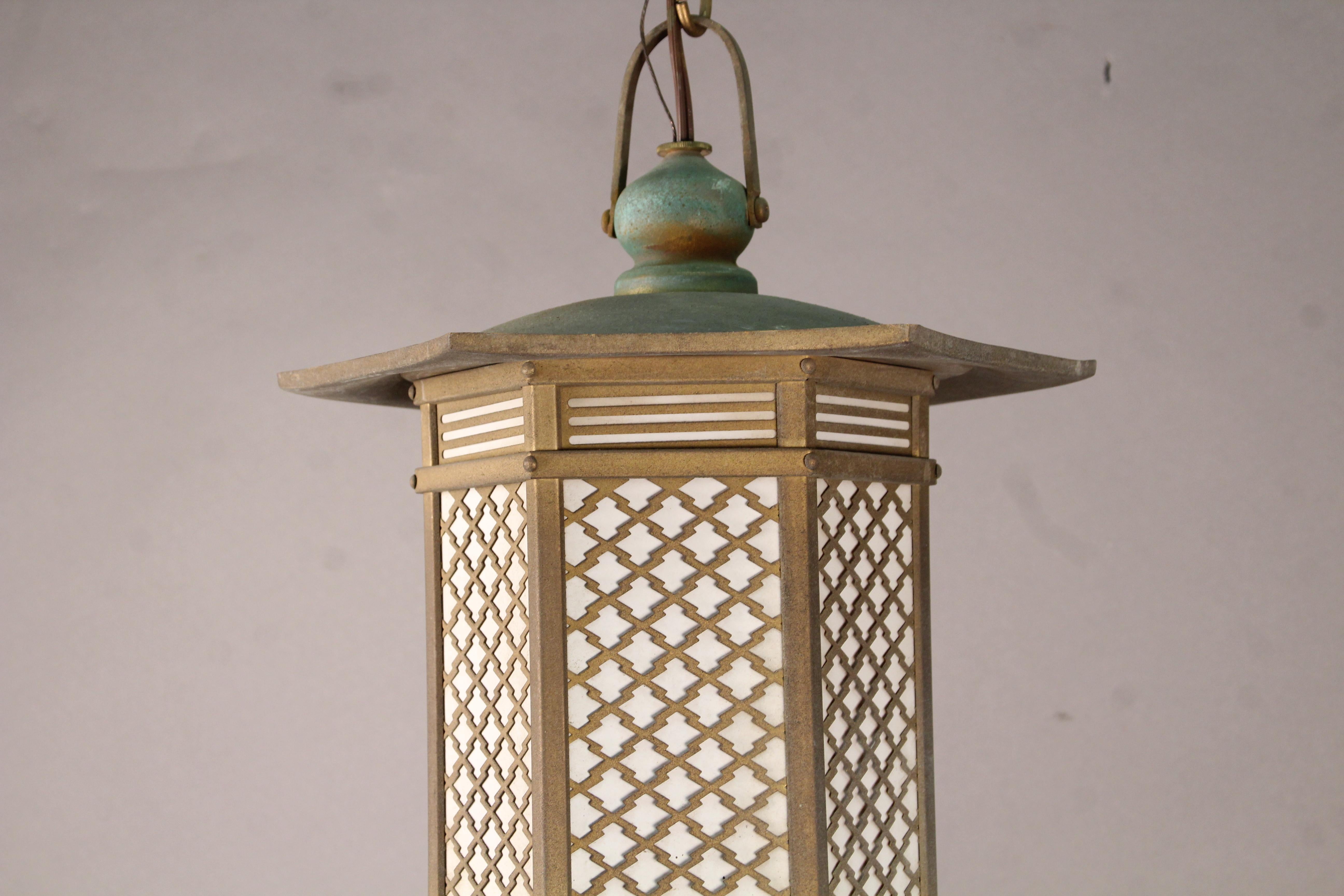 1 of 4 Antique Arts & Crafts Mission Elegant Japanese Lantern (Frühes 20. Jahrhundert)