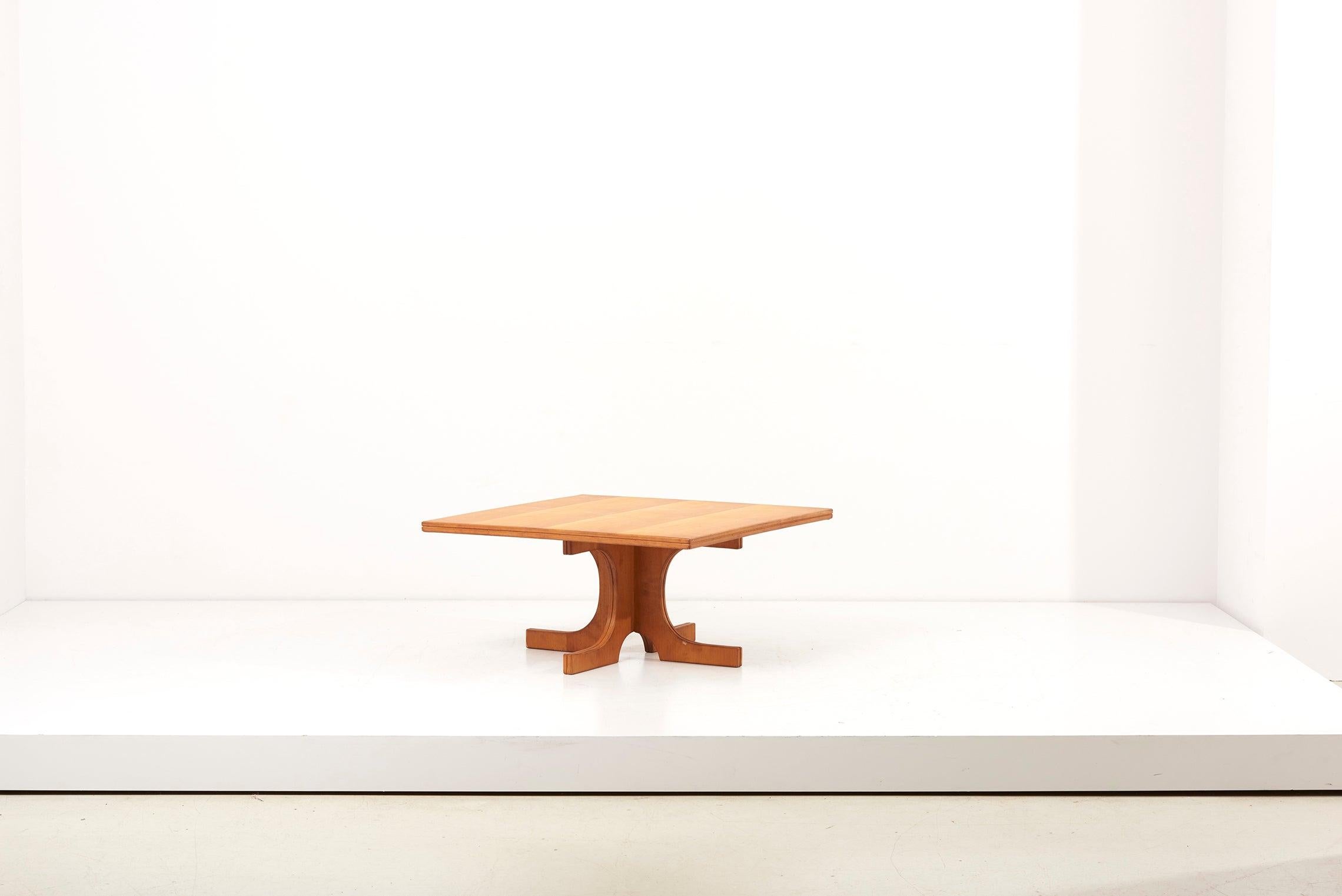 1 de 4 tables basses italiennes architecturales, années 1960 en vente 10