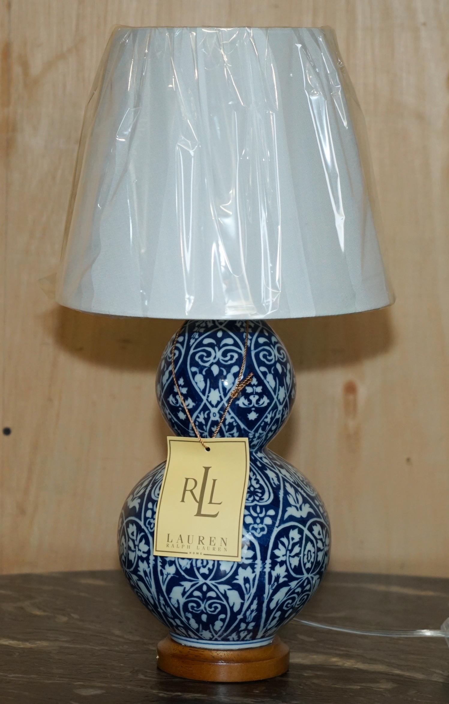 1 DE 4 LÁMPARAS DE MESA DE PORCELANA EN AZUL COBALTO RALPH LAUREN BATIK NUEVAS EN LA CAJA Otro en venta