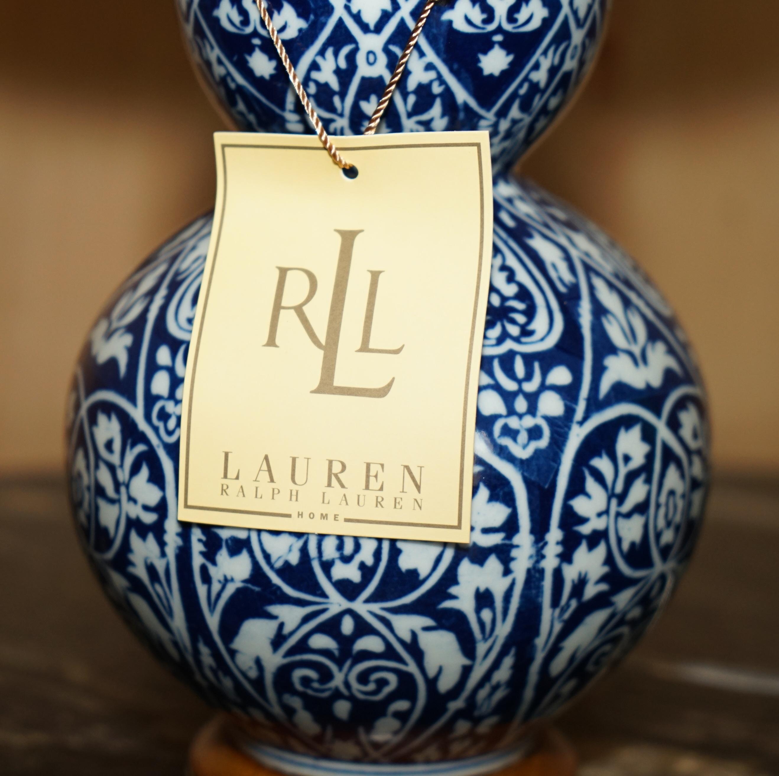 1 DE 4 LÁMPARAS DE MESA DE PORCELANA EN AZUL COBALTO RALPH LAUREN BATIK NUEVAS EN LA CAJA Hecho a mano en venta