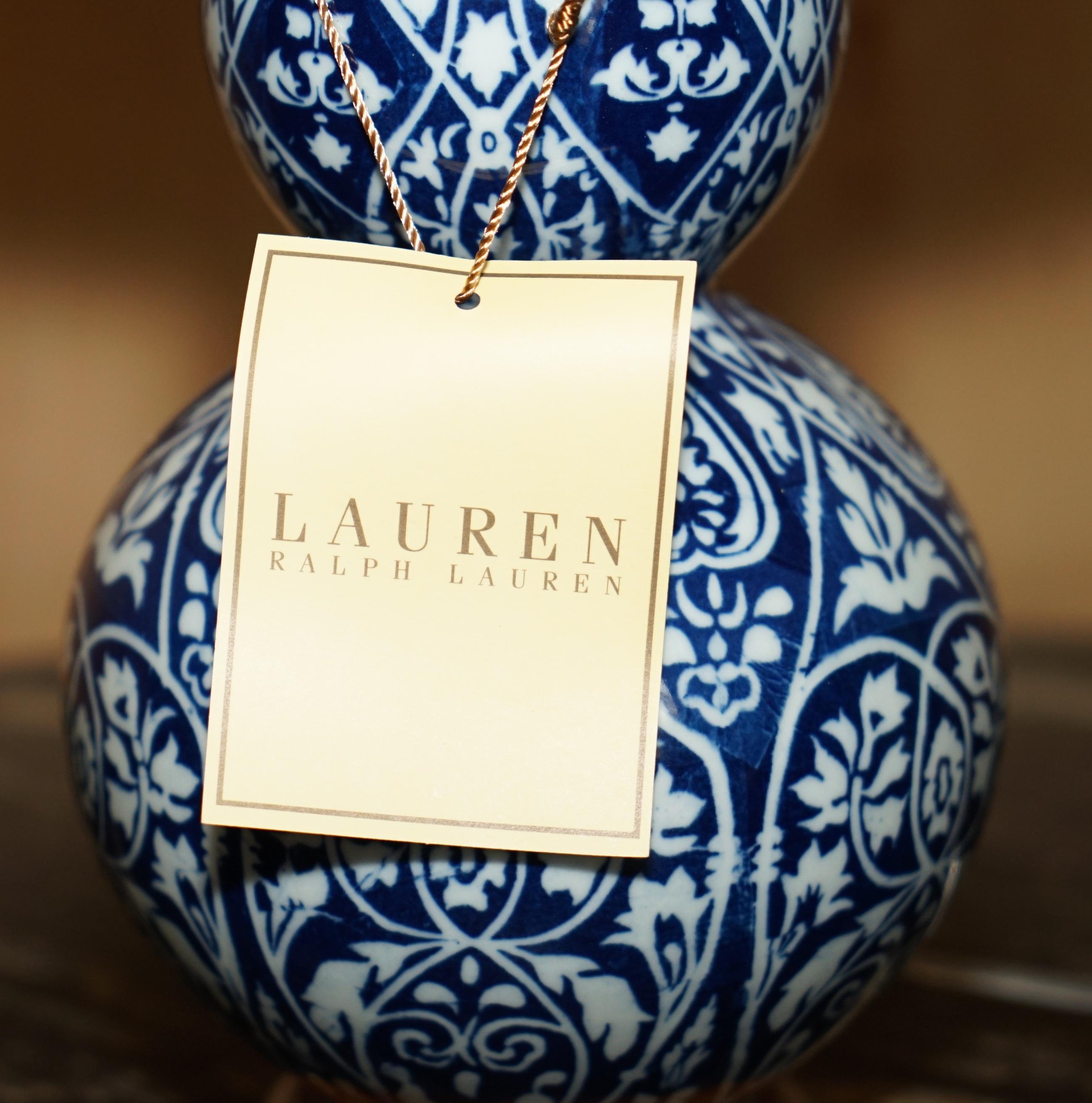 1 DE 4 LÁMPARAS DE MESA DE PORCELANA EN AZUL COBALTO RALPH LAUREN BATIK NUEVAS EN LA CAJA en Excelente estado para la venta en West Sussex, Pulborough