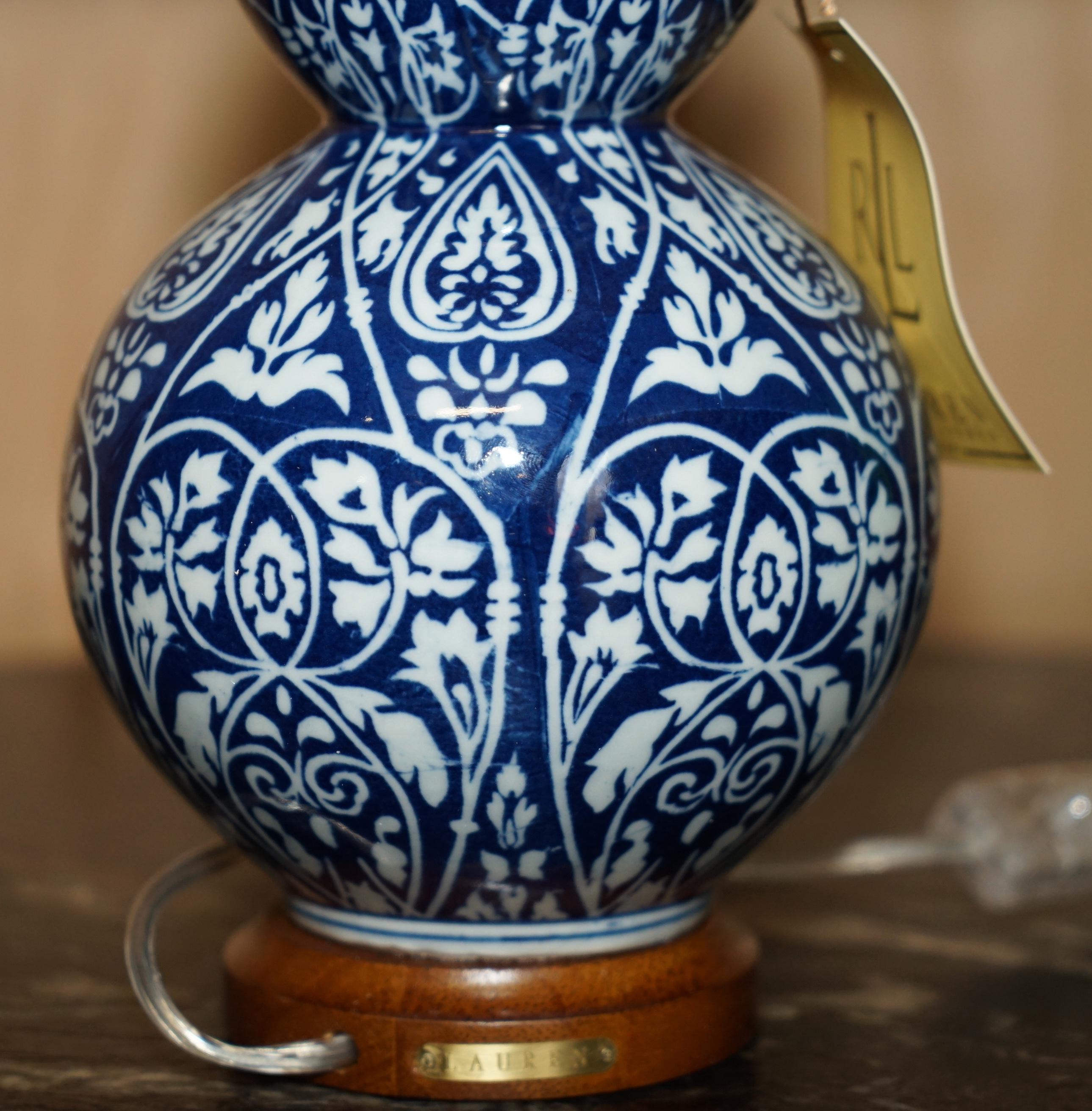 1 DE 4 LÁMPARAS DE MESA DE PORCELANA EN AZUL COBALTO RALPH LAUREN BATIK NUEVAS EN LA CAJA en venta 2