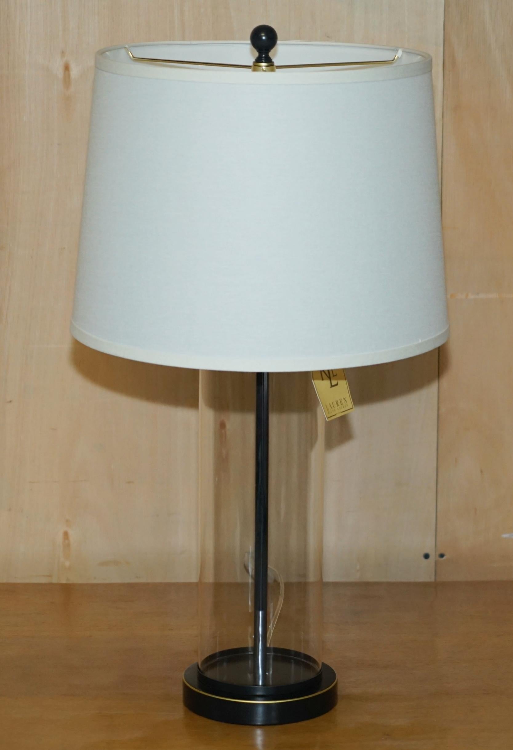 Art déco 1 DE 2 NEUFS DANS LA BOÎTE RALPH LAUREN NAVY STORM LANTERN GLASS TABLE LAMPs en vente