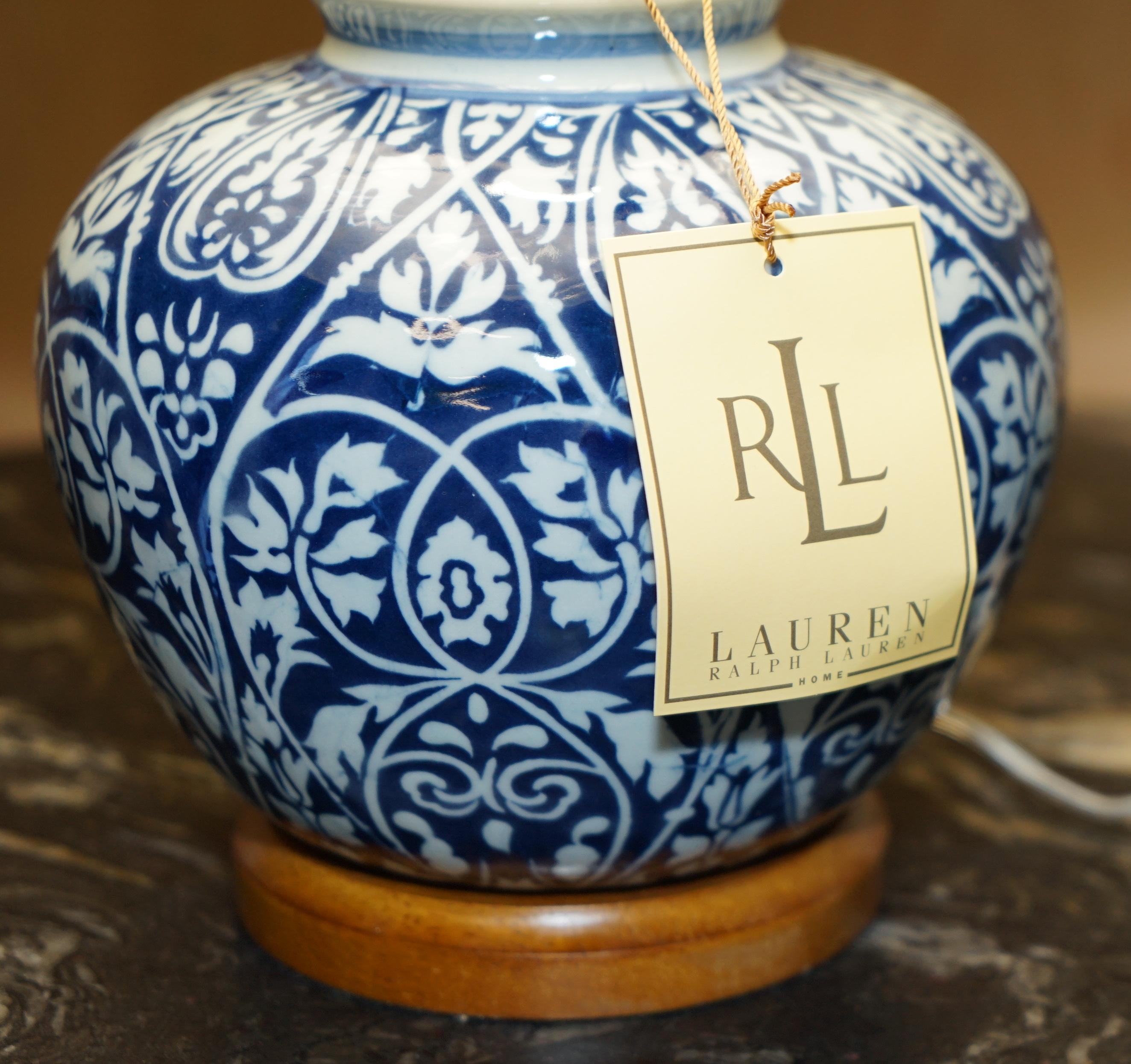 1 DE 4 LAMPARAS DE MESA DE PORCELANA RALPH LAUREN AZUL COBALTO NUEVAS EN LA CAJA Hecho a mano en venta