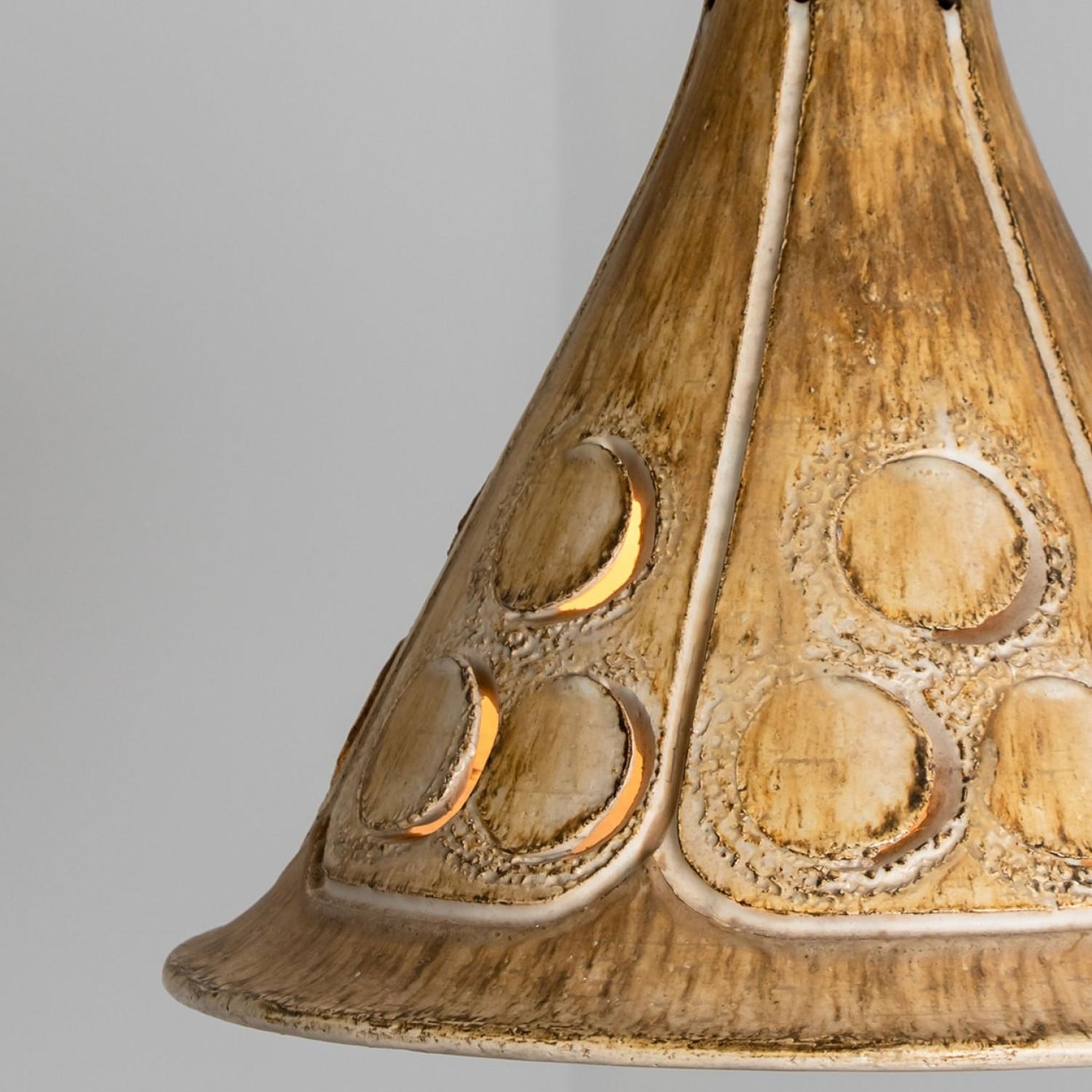 1 of 4 Ceramic Brown Terra Ceramic Pendant Lights, Denmark, 1970 In Good Condition For Sale In Rijssen, NL