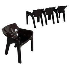 1 de 4 chaises "Gaudi" brun foncé, Vico Magistretti pour Artemide, modèle ancien