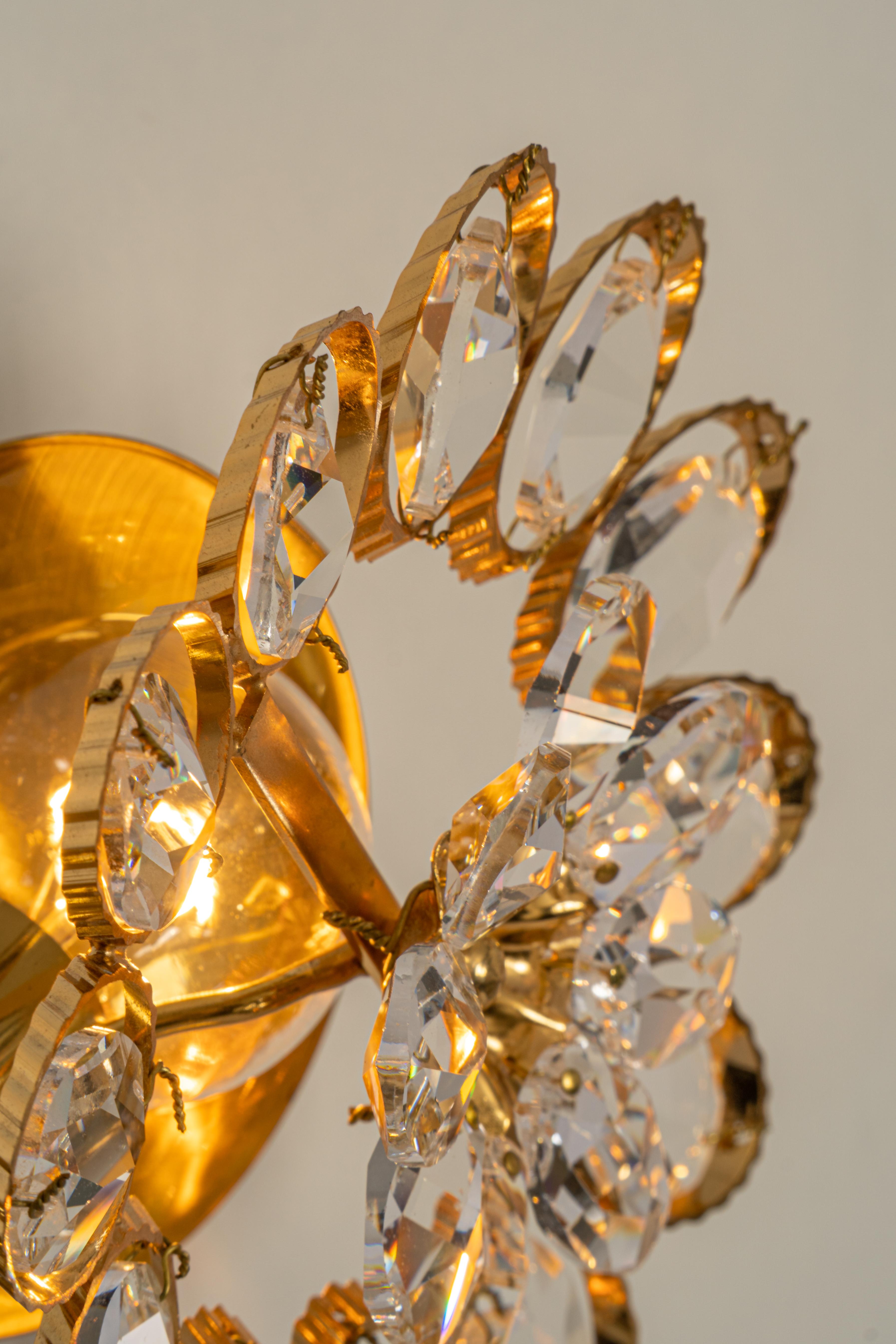 Mid-Century Modern 1 of 4 Gilt Brass Flower Shape Wall Lights by Palwa, Germany, 1970s For Sale