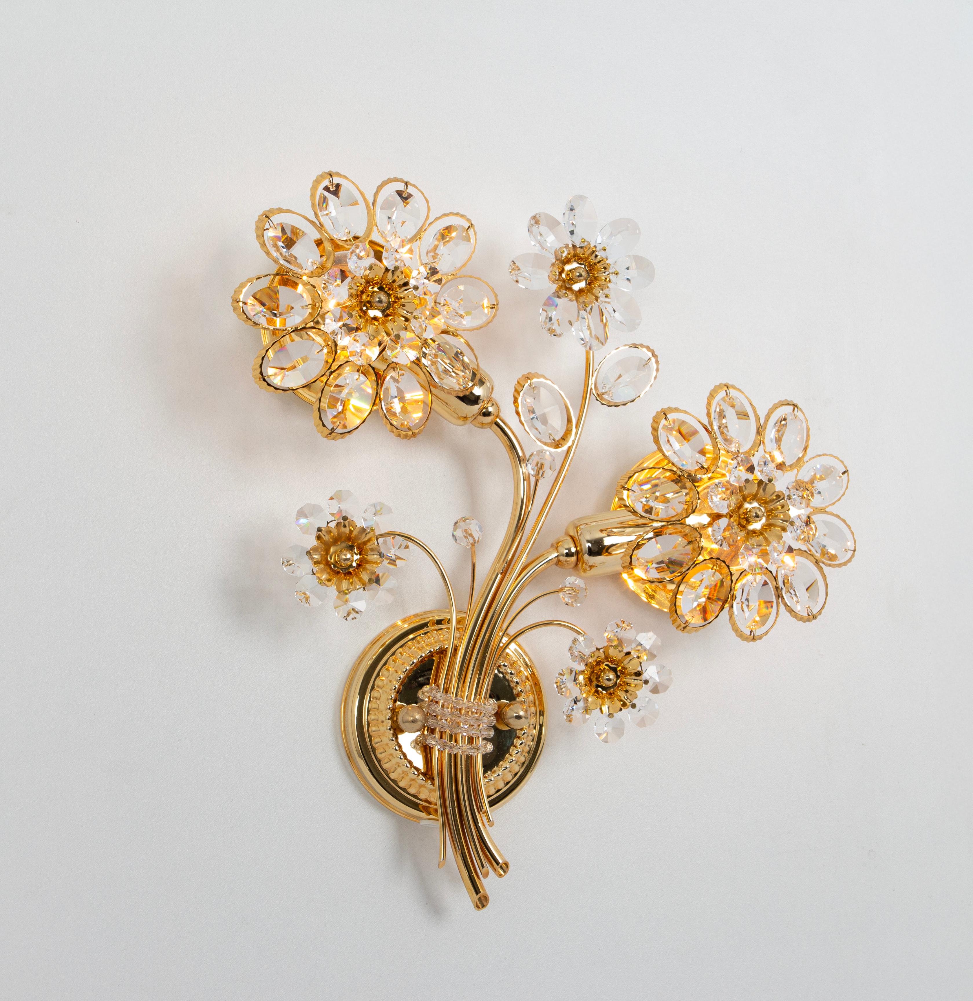 1 di 4 grandi luci da parete a forma di fiore in ottone dorato di Palwa, Germania, anni '70 in vendita 1