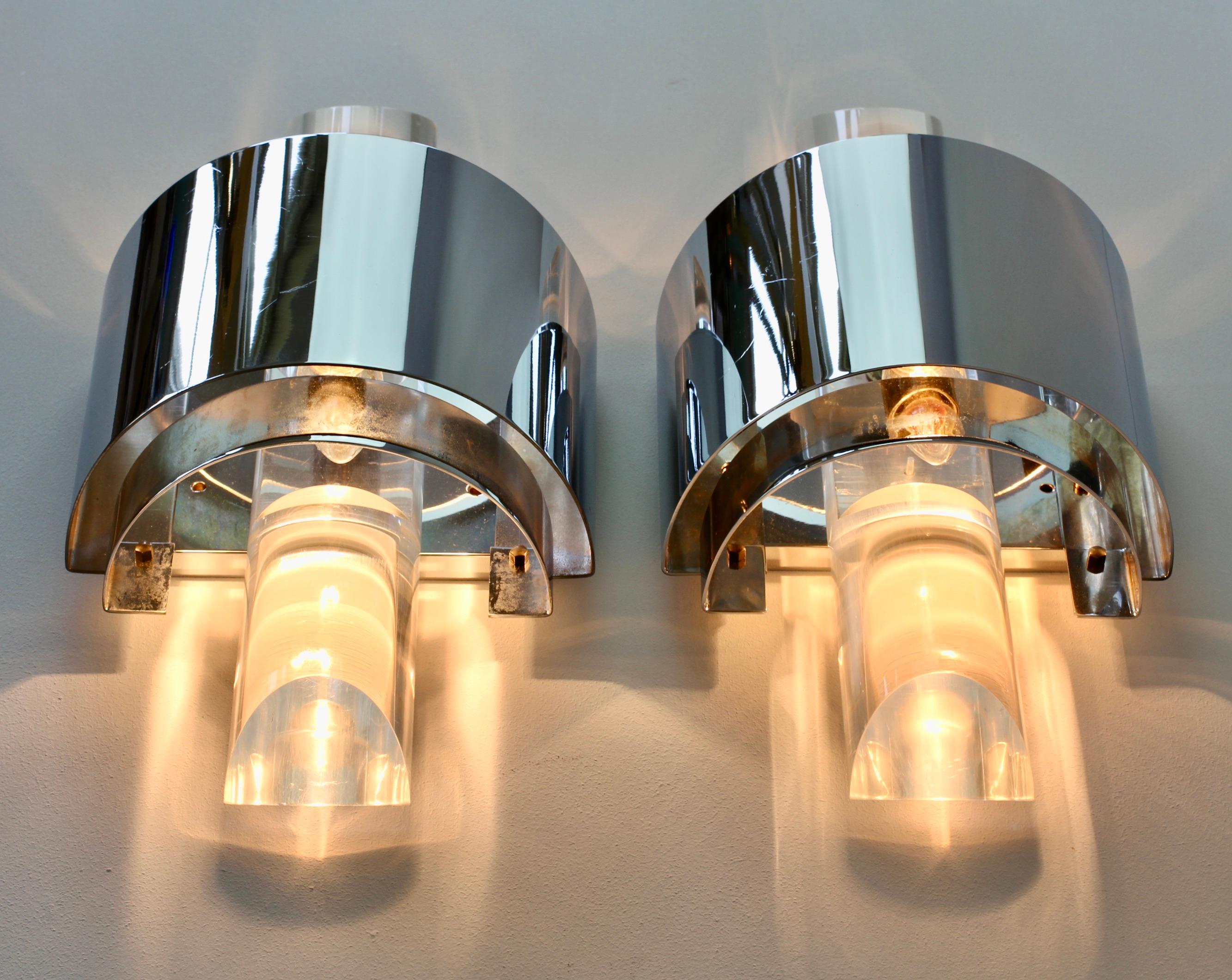 1 of 4 Large Vintage Hollywood Regency Lucite and Chrome Wall Lights or Sconces For Sale 9