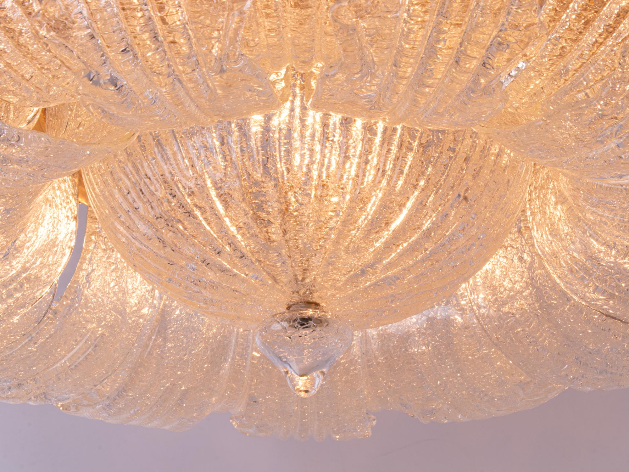 italien 1 'de 4' Lustre affleurant en verre et laiton, Murano Rugiada 31.5