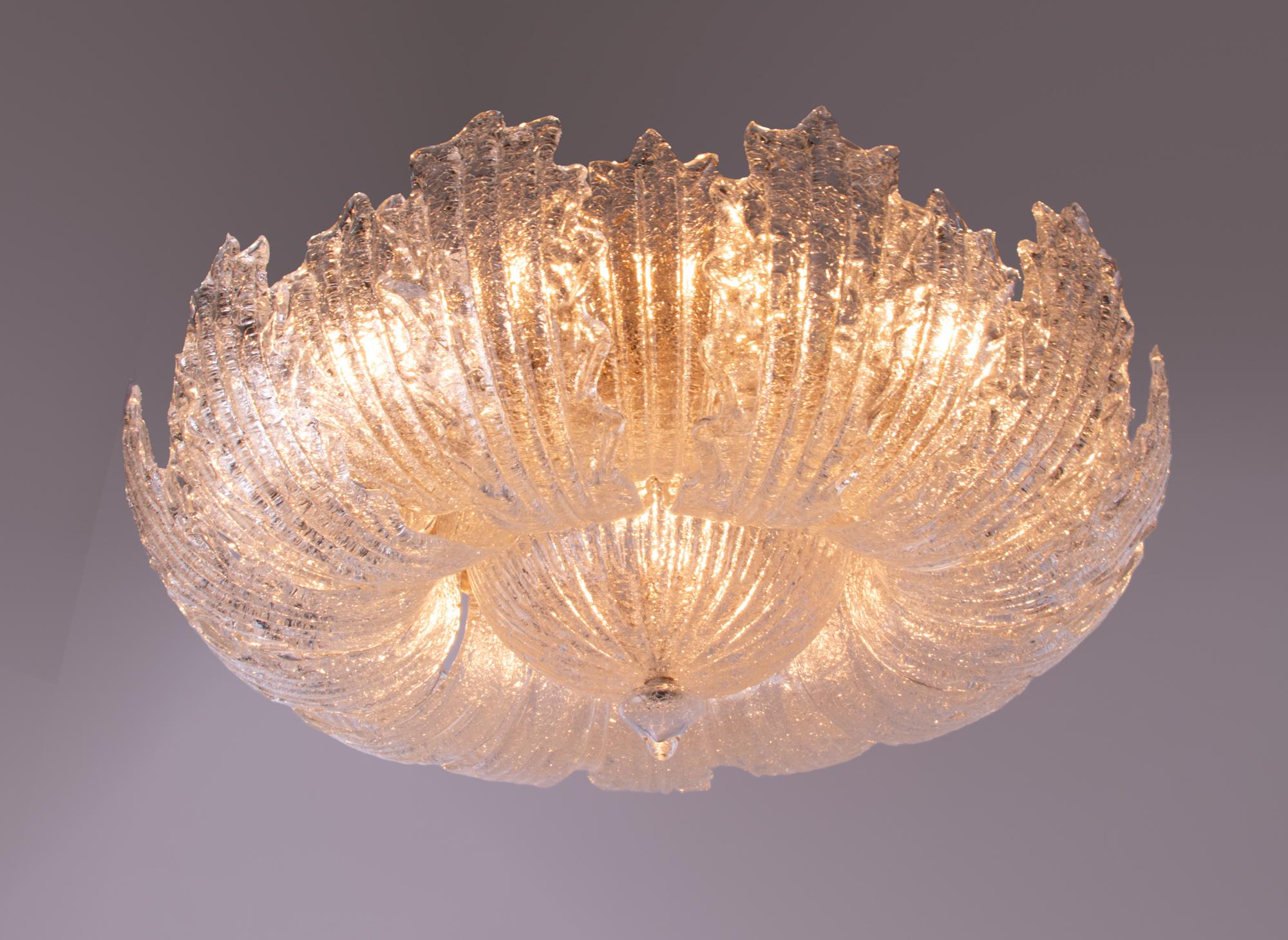Fait main 1 'de 4' Lustre affleurant en verre et laiton, Murano Rugiada 31.5