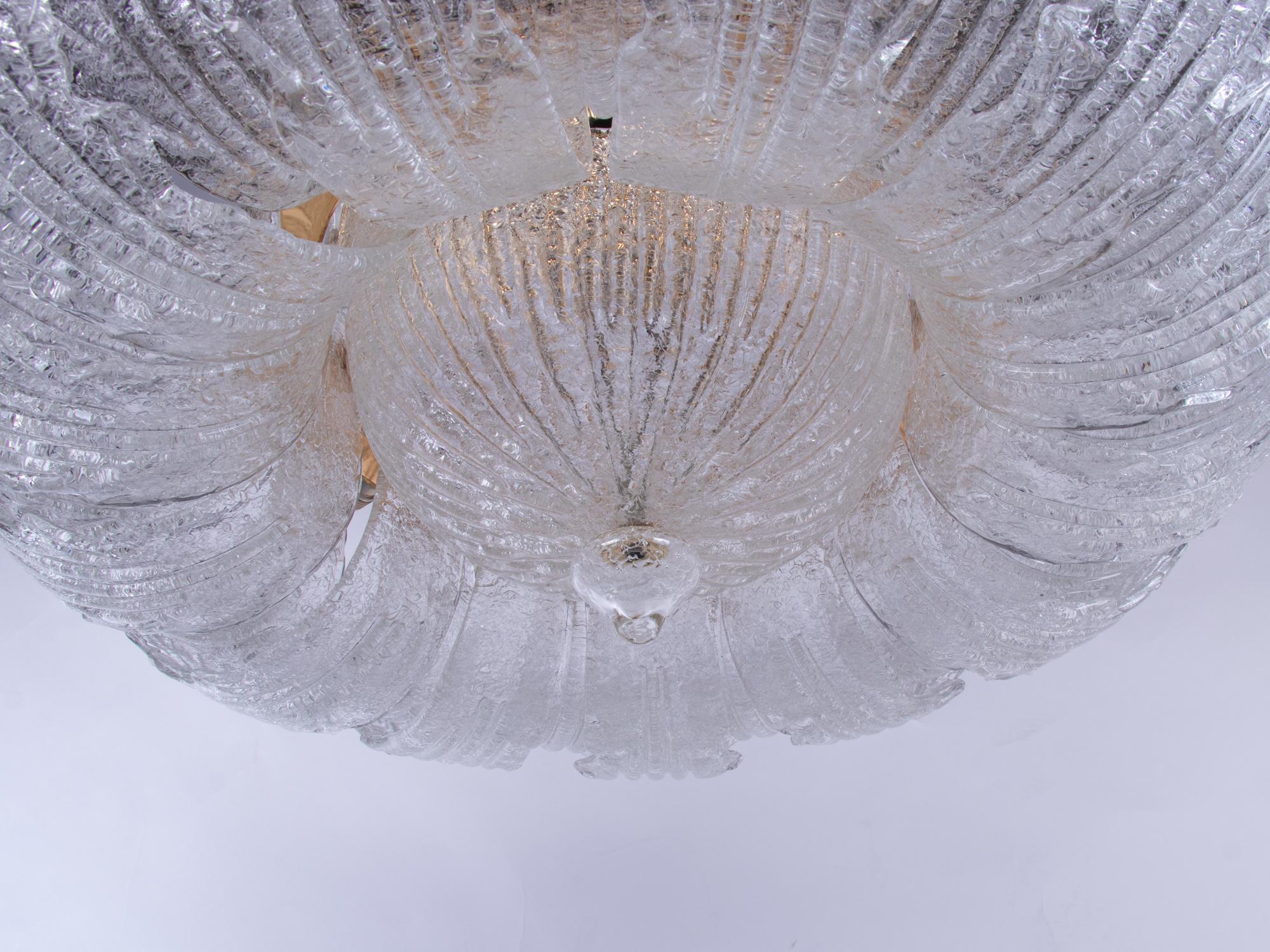 Laiton 1 'de 4' Lustre affleurant en verre et laiton, Murano Rugiada 31.5