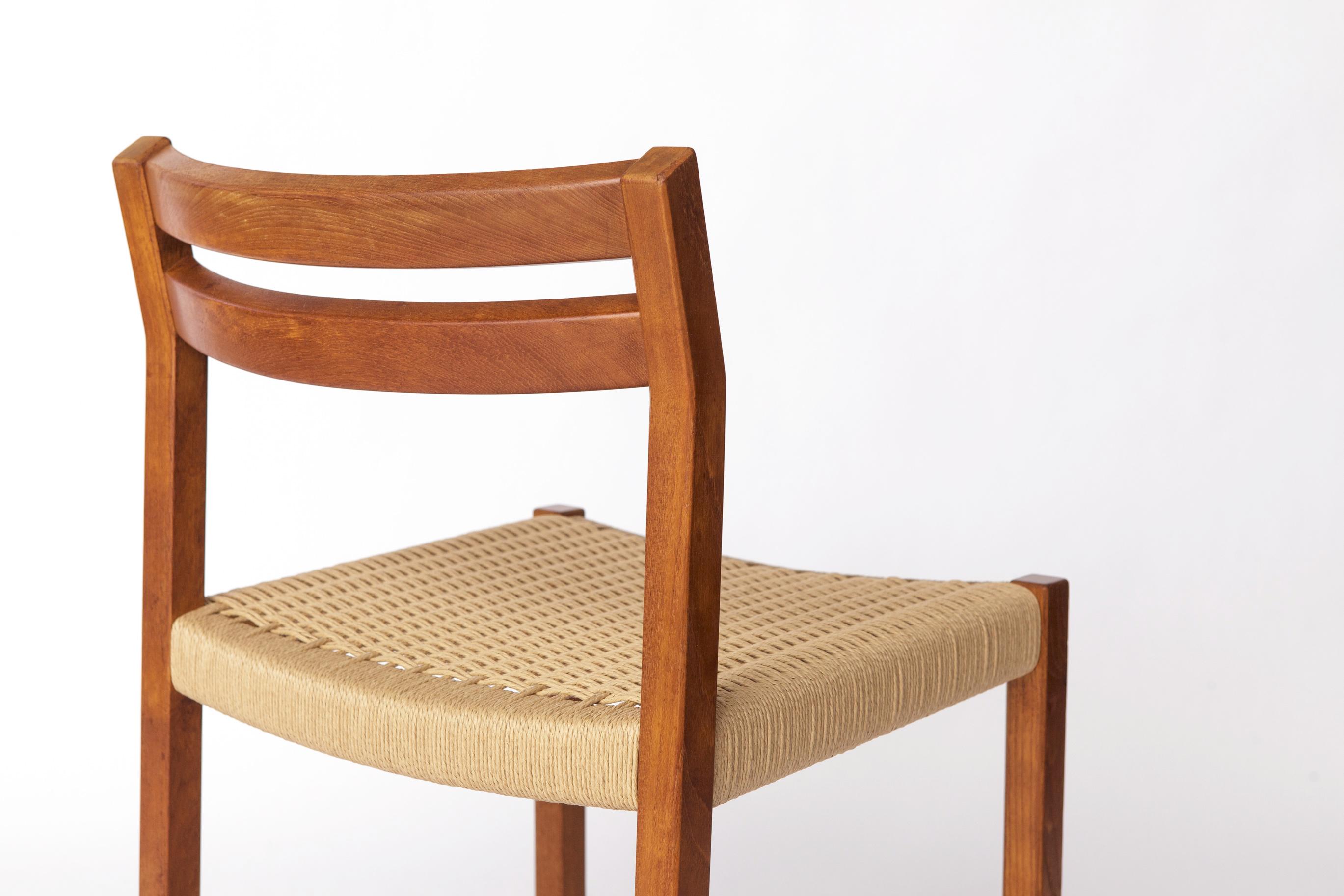 1 of 4 Niels O. Møller Model 404 Teak Dining Chair – Danish Mid-Century Design in vendita 1