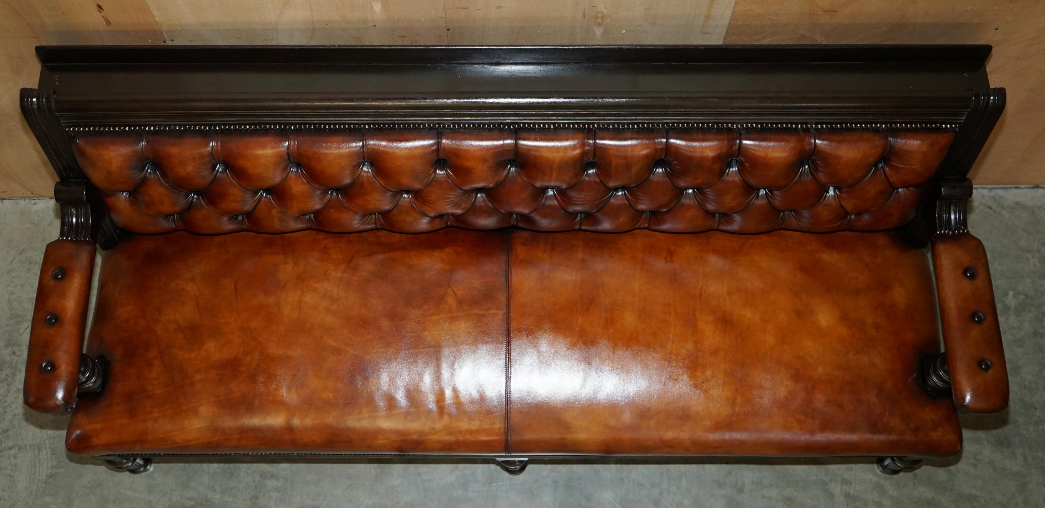 1 OF 4 RESTORED ANTIQUE ViCTORIAN CHESTERFIELD LEATHER SNOOKER HALL PUB BENCHES For Sale 5