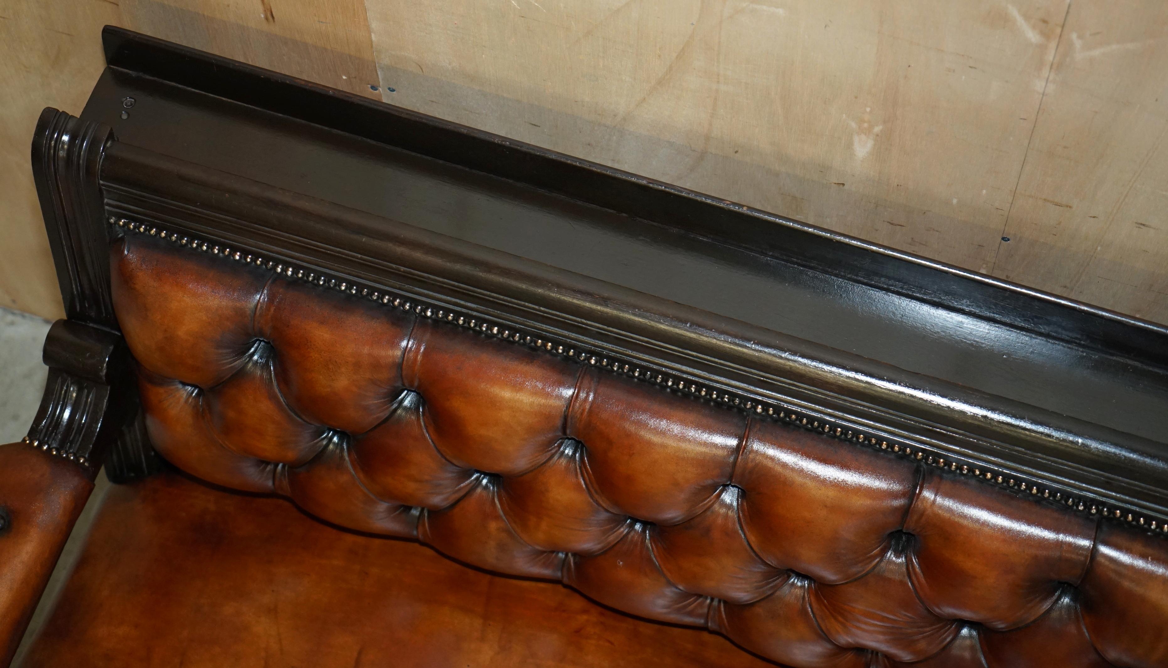 1 DI 4 PANCHINE ANTICHE RESTAURATE IN PELLE DI CHESTERFIELD PER SNOOKER HALL in vendita 6