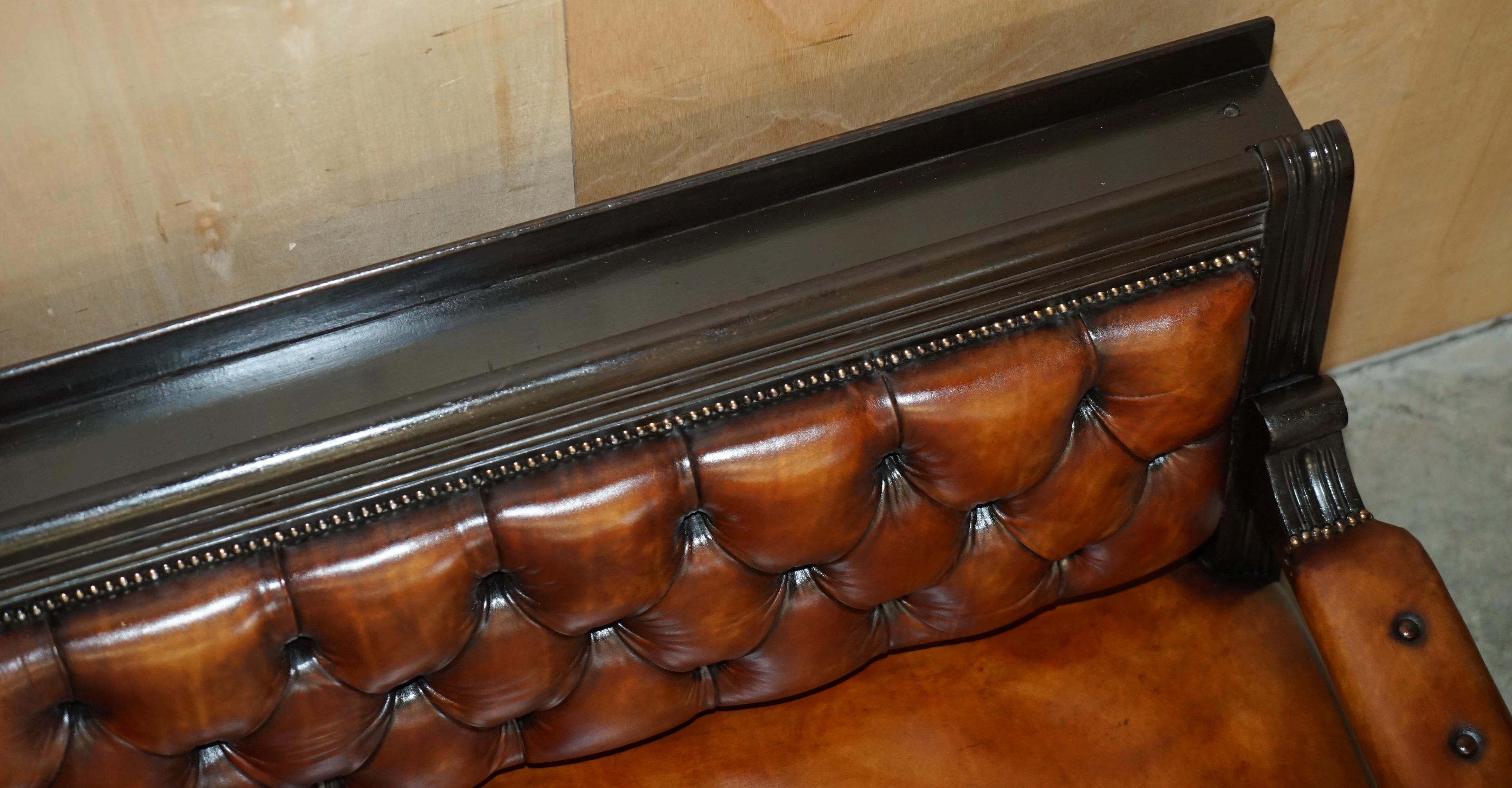 1 DI 4 PANCHINE ANTICHE RESTAURATE IN PELLE DI CHESTERFIELD PER SNOOKER HALL in vendita 7