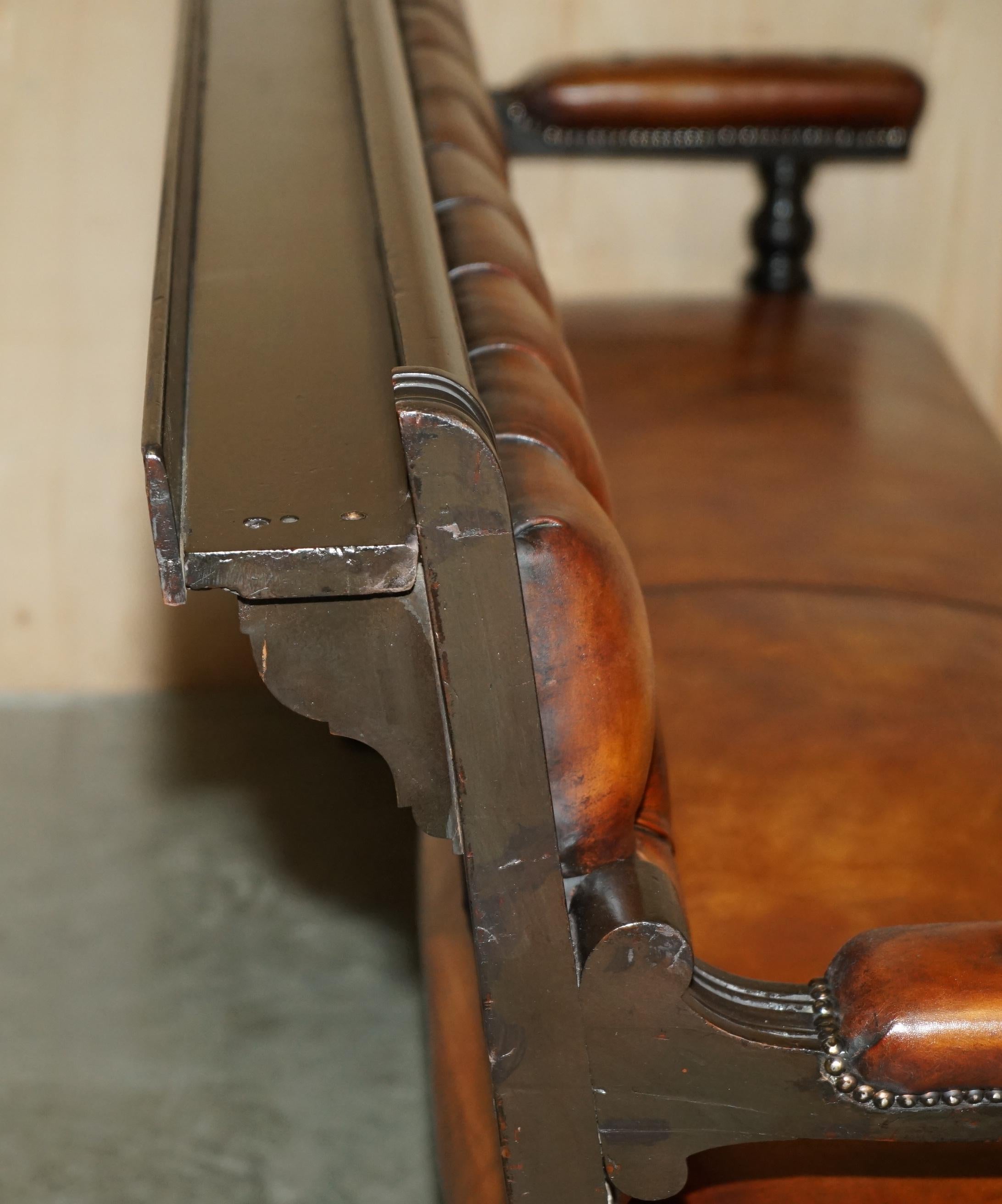 1 OF 4 RESTORED ANTIQUE ViCTORIAN CHESTERFIELD LEATHER SNOOKER HALL PUB BENCHES For Sale 10