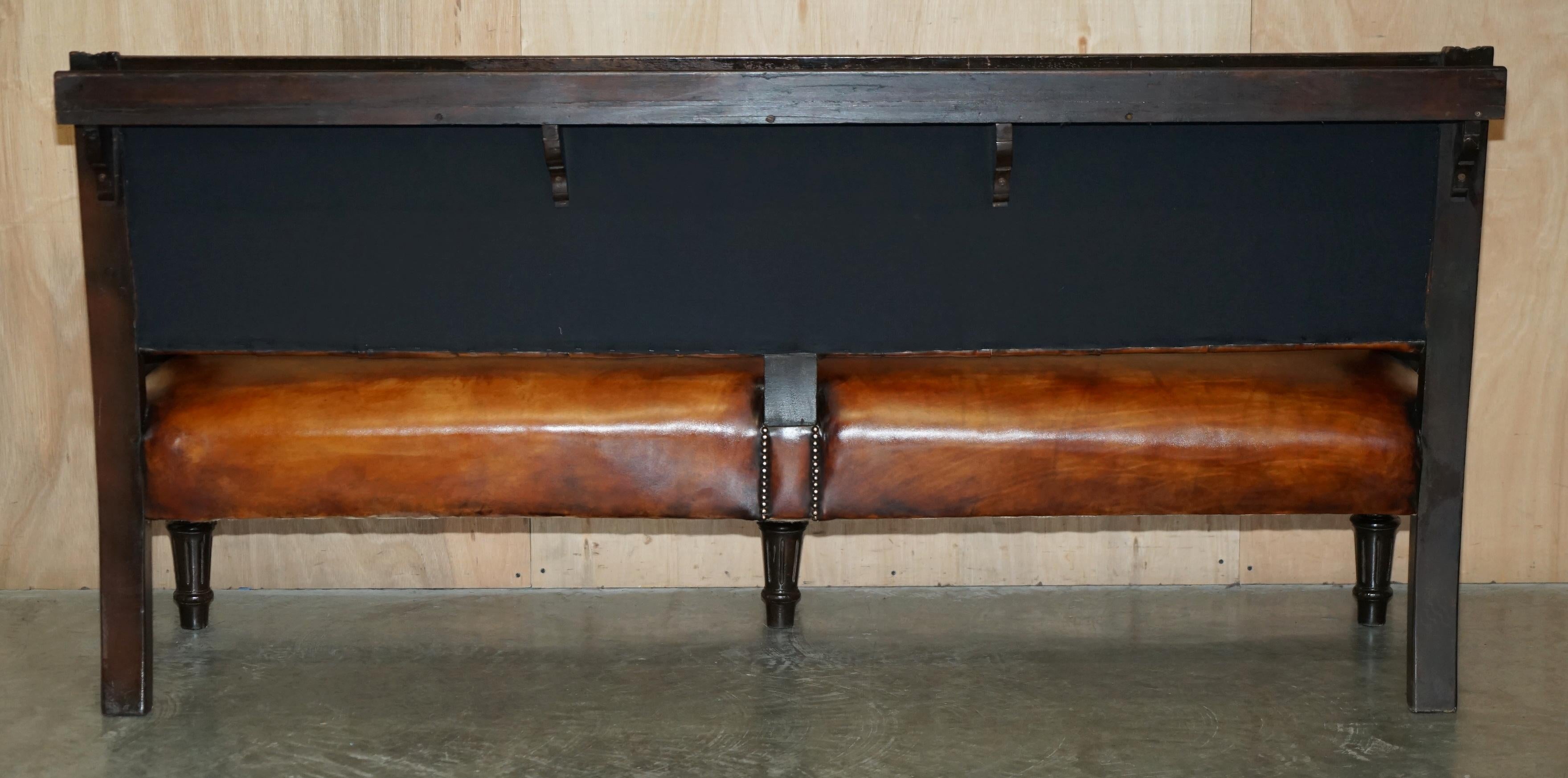 1 OF 4 RESTORED ANTIQUE ViCTORIAN CHESTERFIELD LEATHER SNOOKER HALL PUB BENCHES For Sale 11
