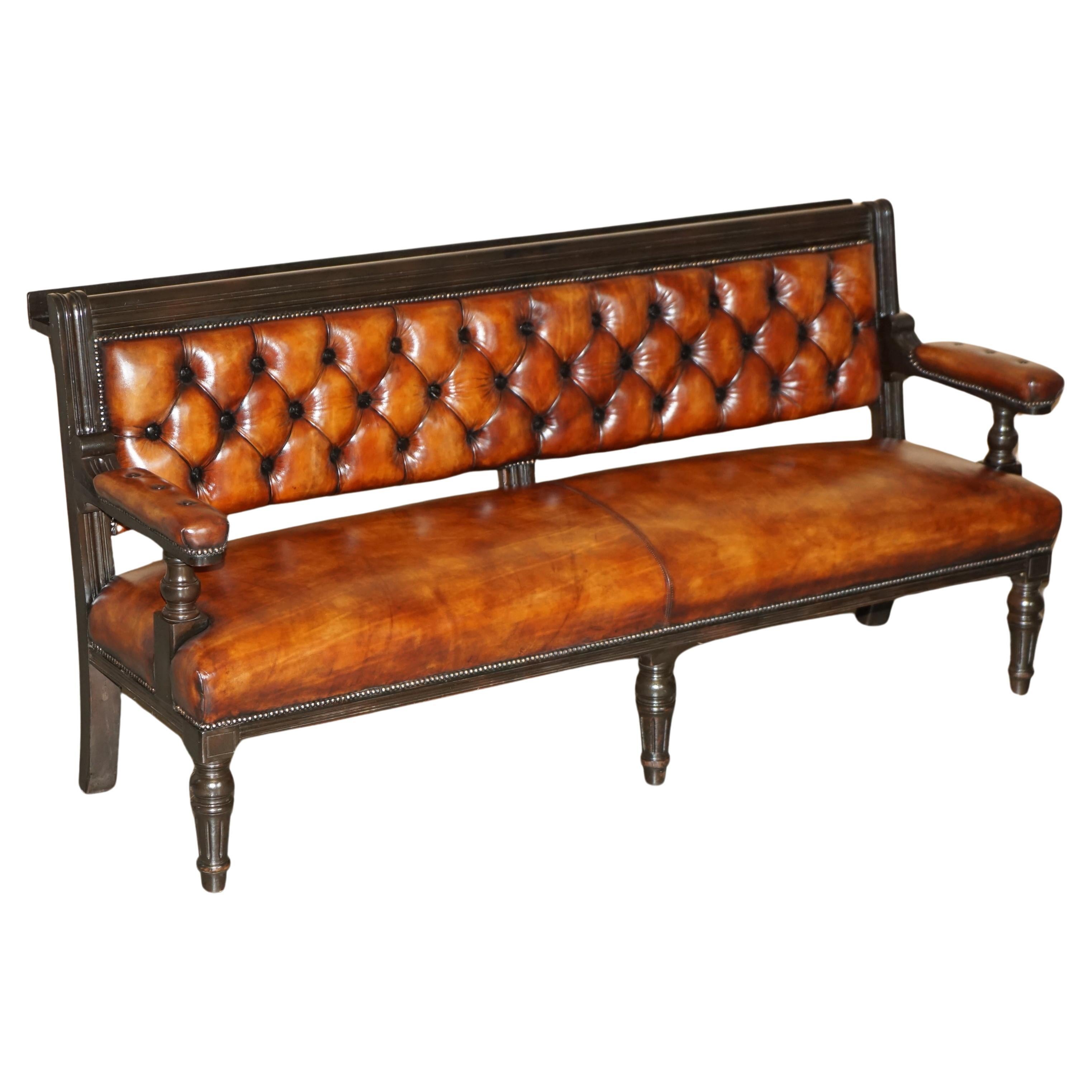 1 OF 4 RESTORED ANTIQUE ViCTORIAN CHESTERFIELD LEATHER SNOOKER HALL PUB BENCHES For Sale