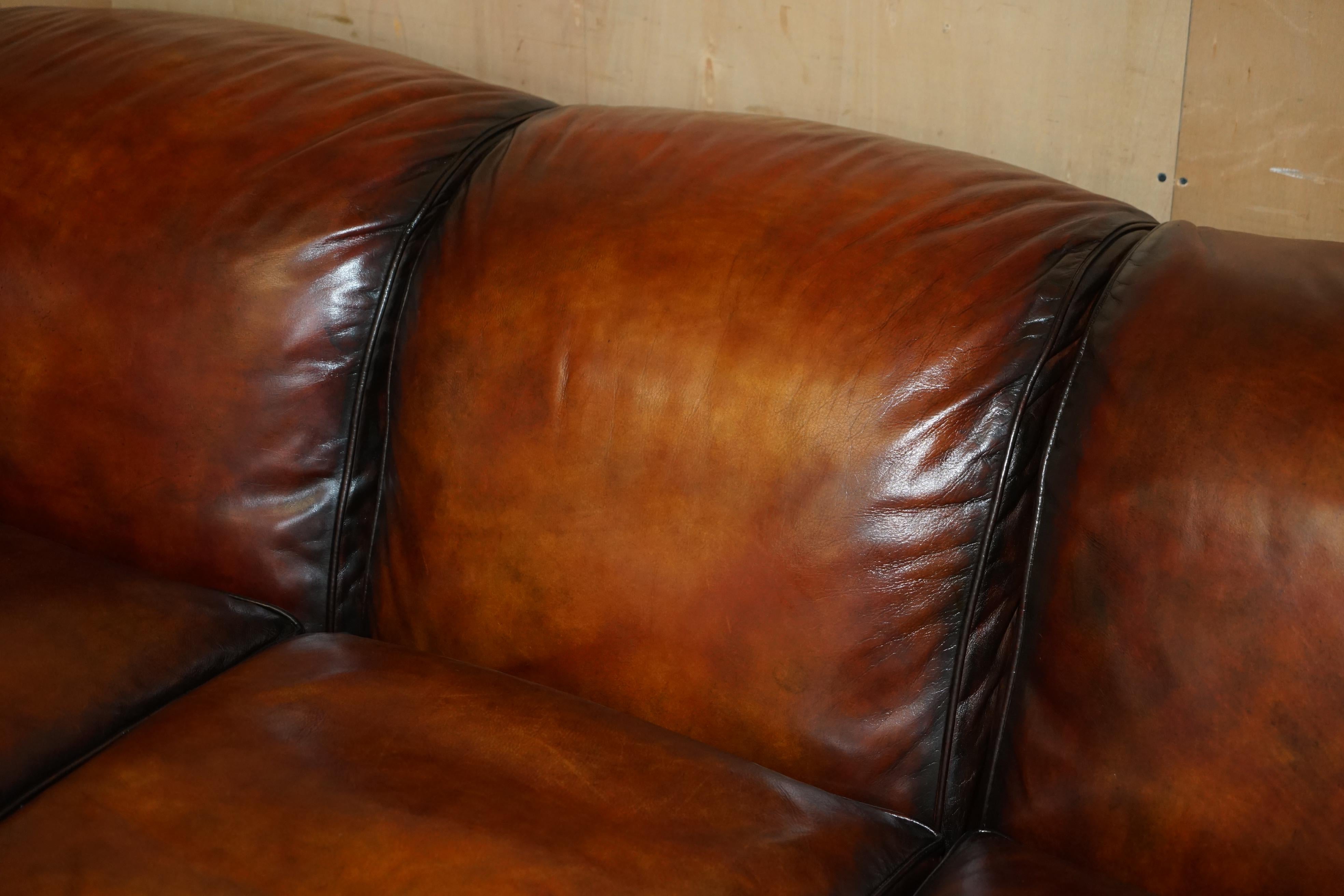 1 von 4 RESTORED HANDDYED BROWN LEATHER HOWARDS & SON Style SOFA PART OF SUiTE im Zustand „Gut“ im Angebot in West Sussex, Pulborough