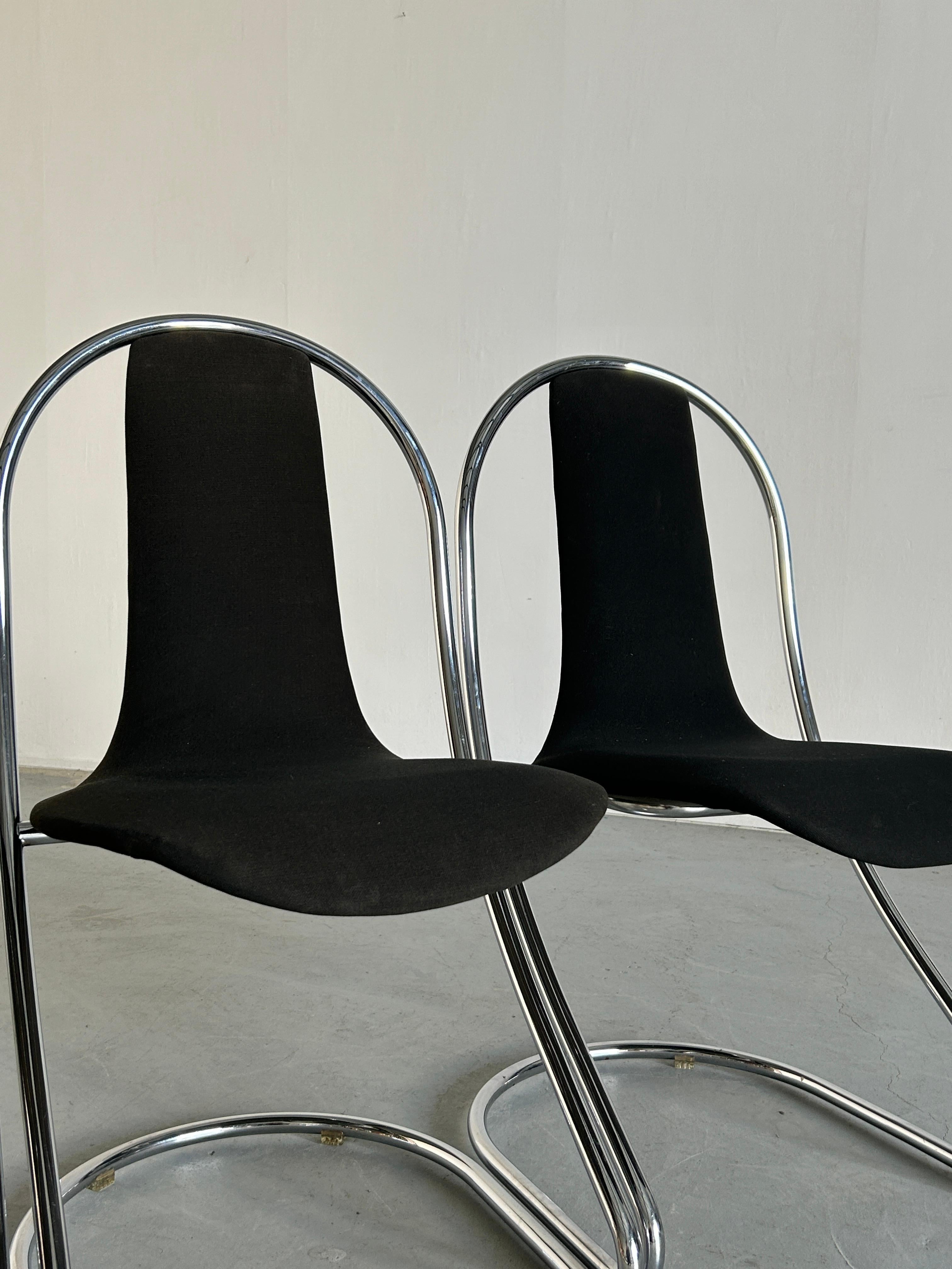 1 des 4 chaises cantilever de l'ère spatiale dans le style de Willy Rizzo pour Cidue, années 80, Italie en vente 4