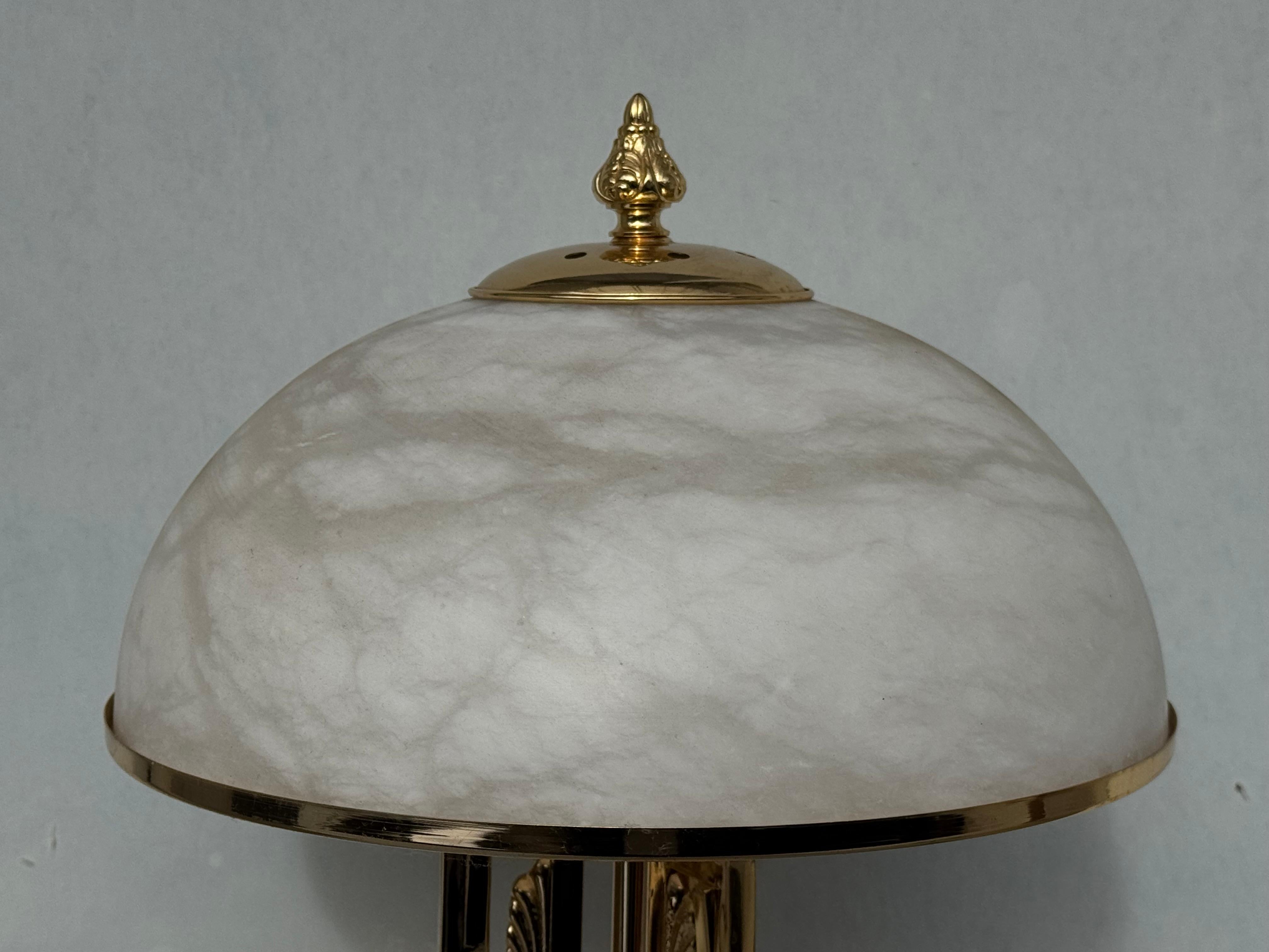 1 de 4 Lámpara de sobremesa de latón dorado y alabastro 