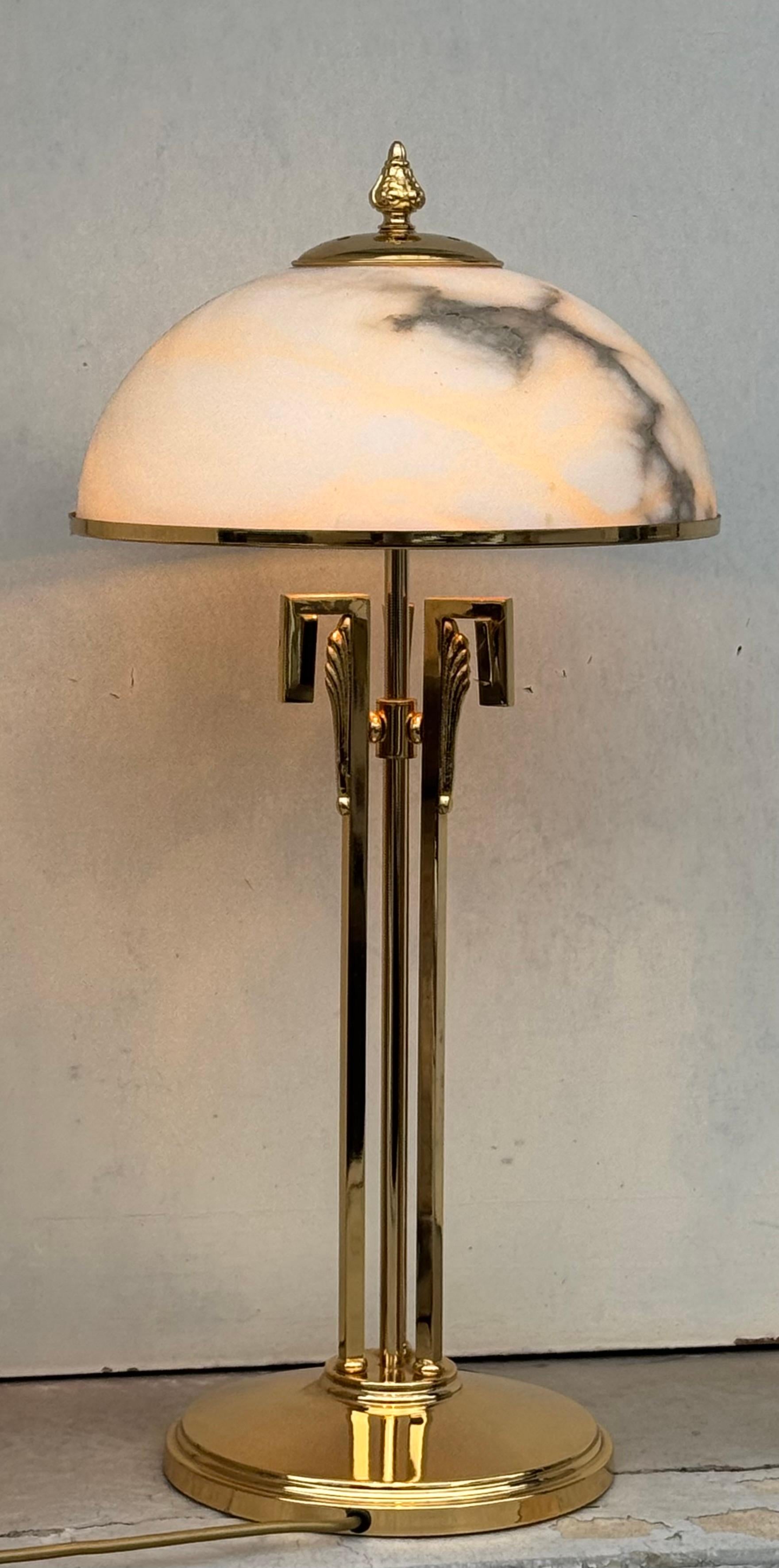 1 de 4 Lámpara de sobremesa de latón dorado y alabastro 